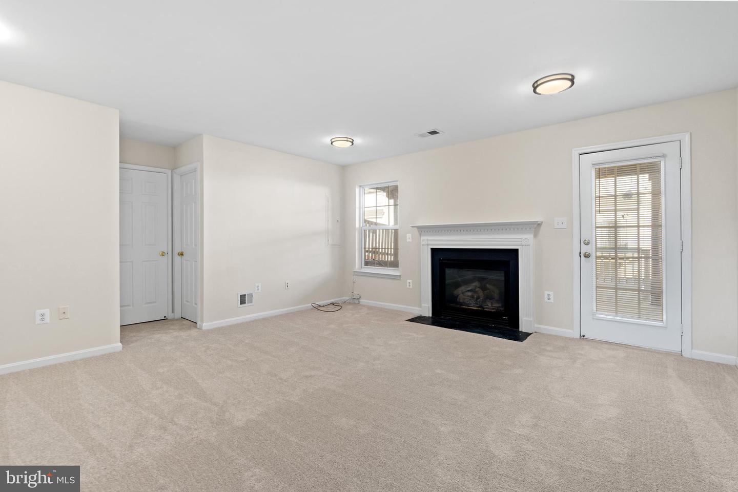 18518 SIERRA SPRINGS SQ, LEESBURG, Virginia 20176, 3 Bedrooms Bedrooms, ,2 BathroomsBathrooms,Residential,For sale,18518 SIERRA SPRINGS SQ,VALO2092716 MLS # VALO2092716