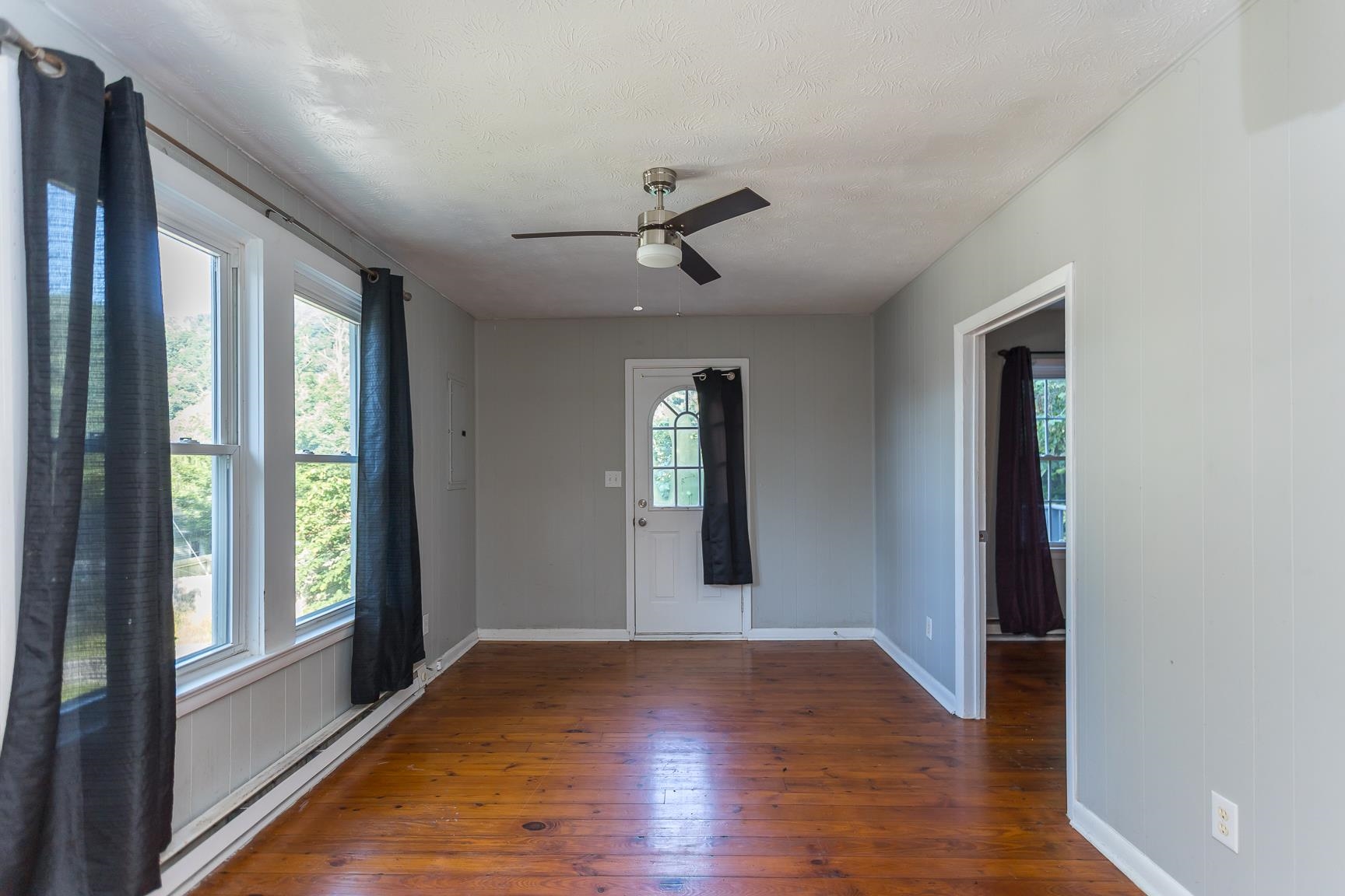 99 SHARP HILL LN, HINTON, Virginia 22831, 2 Bedrooms Bedrooms, ,1 BathroomBathrooms,Residential,99 SHARP HILL LN,666067 MLS # 666067