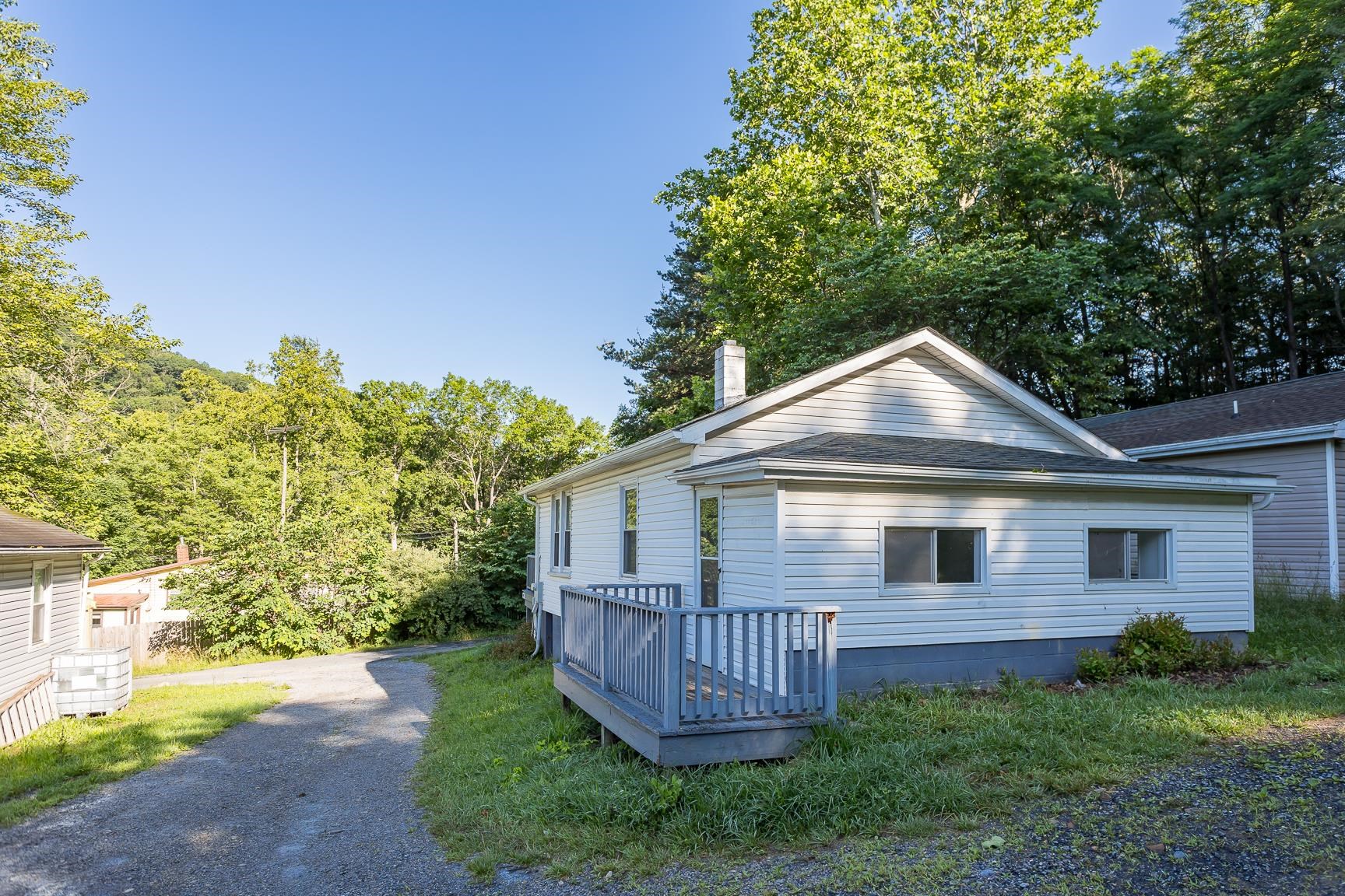 99 SHARP HILL LN, HINTON, Virginia 22831, 2 Bedrooms Bedrooms, ,1 BathroomBathrooms,Residential,99 SHARP HILL LN,666067 MLS # 666067