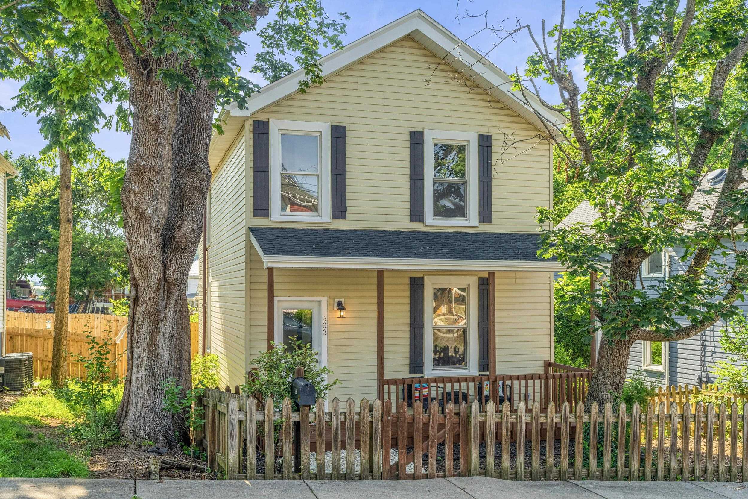 503 WINTHROP ST, STAUNTON, Virginia 24401, 2 Bedrooms Bedrooms, ,1 BathroomBathrooms,Residential,503 Winthrop St,503 WINTHROP ST,666069 MLS # 666069