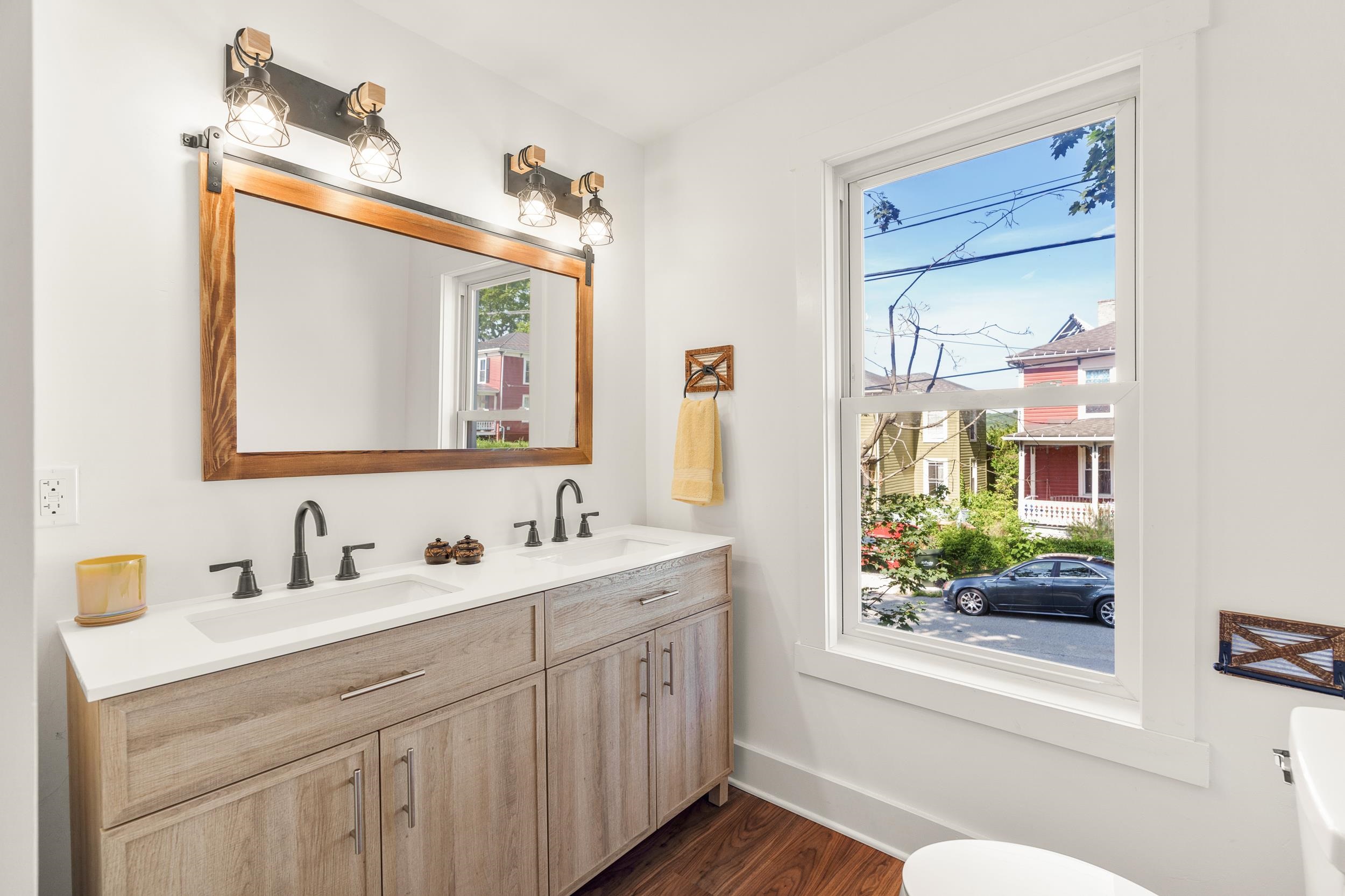 503 WINTHROP ST, STAUNTON, Virginia 24401, 2 Bedrooms Bedrooms, ,1 BathroomBathrooms,Residential,503 Winthrop St,503 WINTHROP ST,666069 MLS # 666069