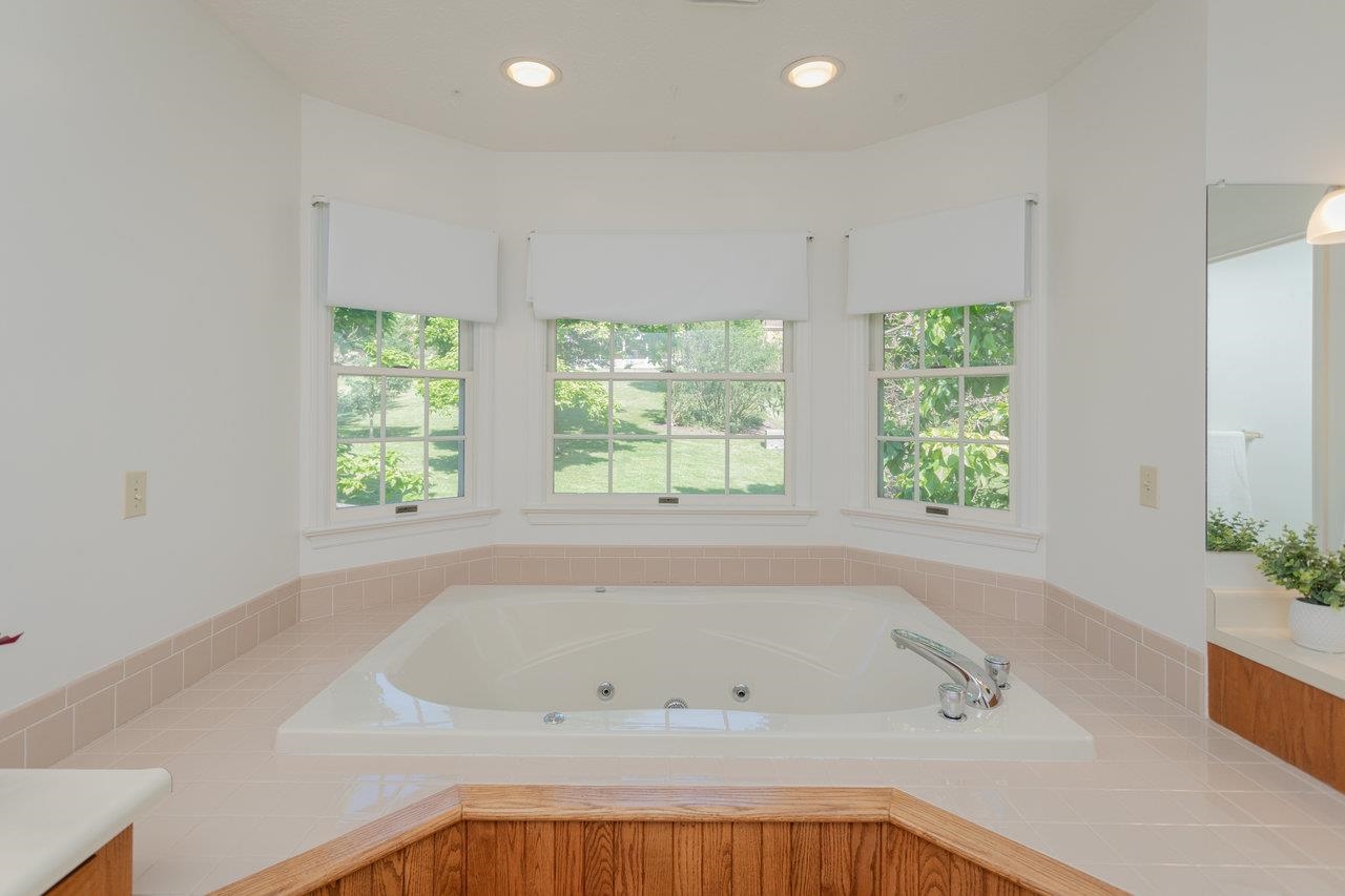 1381 BLUEWATER RD, ROCKINGHAM, Virginia 22801, 4 Bedrooms Bedrooms, ,3 BathroomsBathrooms,Residential,1381 BLUEWATER RD,666072 MLS # 666072