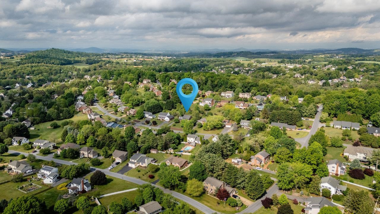 1381 BLUEWATER RD, ROCKINGHAM, Virginia 22801, 4 Bedrooms Bedrooms, ,3 BathroomsBathrooms,Residential,1381 BLUEWATER RD,666072 MLS # 666072