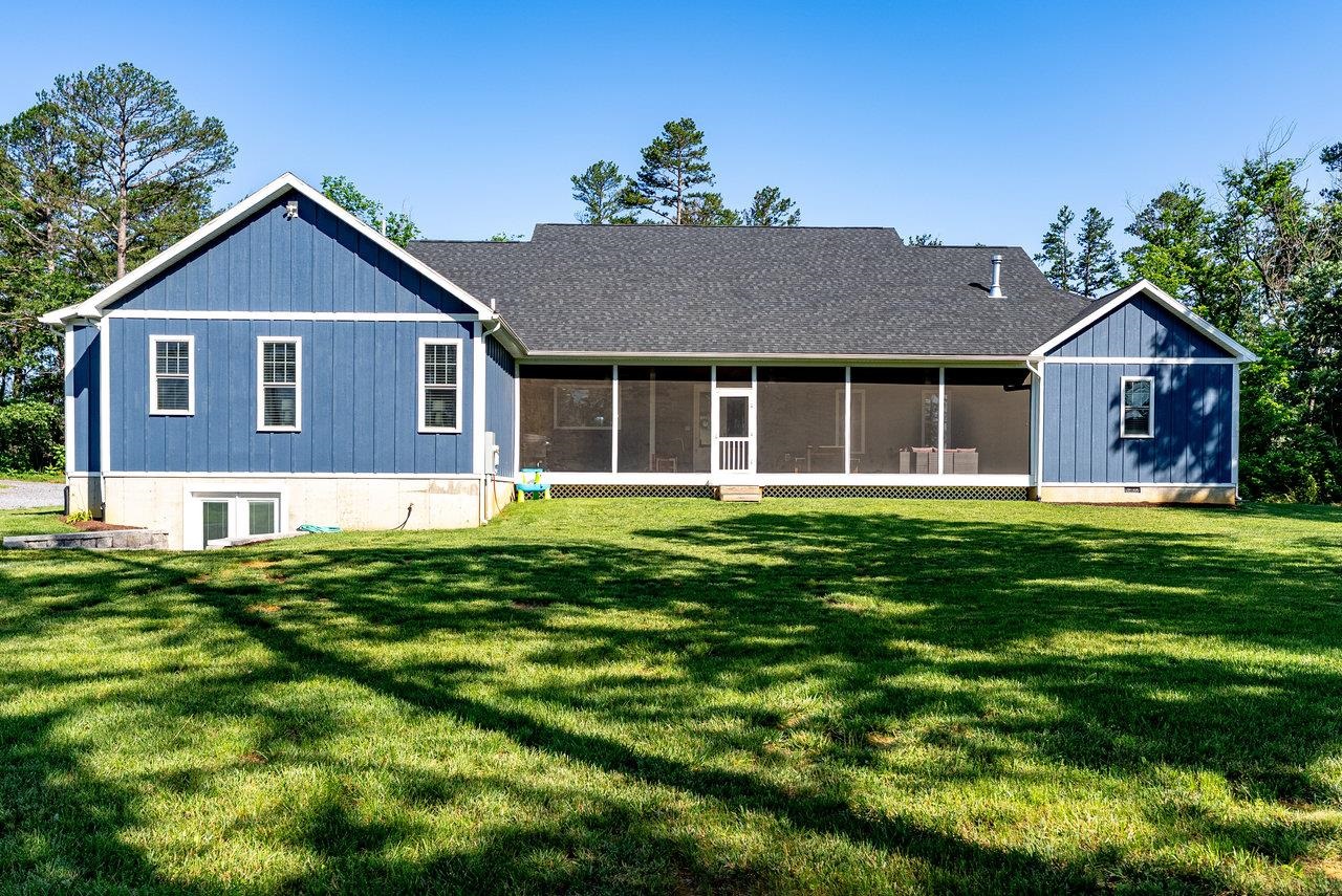 1045 DAVE BERRY RD, MCGAHEYSVILLE, Virginia 22840, 3 Bedrooms Bedrooms, ,3 BathroomsBathrooms,Residential,1045 DAVE BERRY RD,666073 MLS # 666073