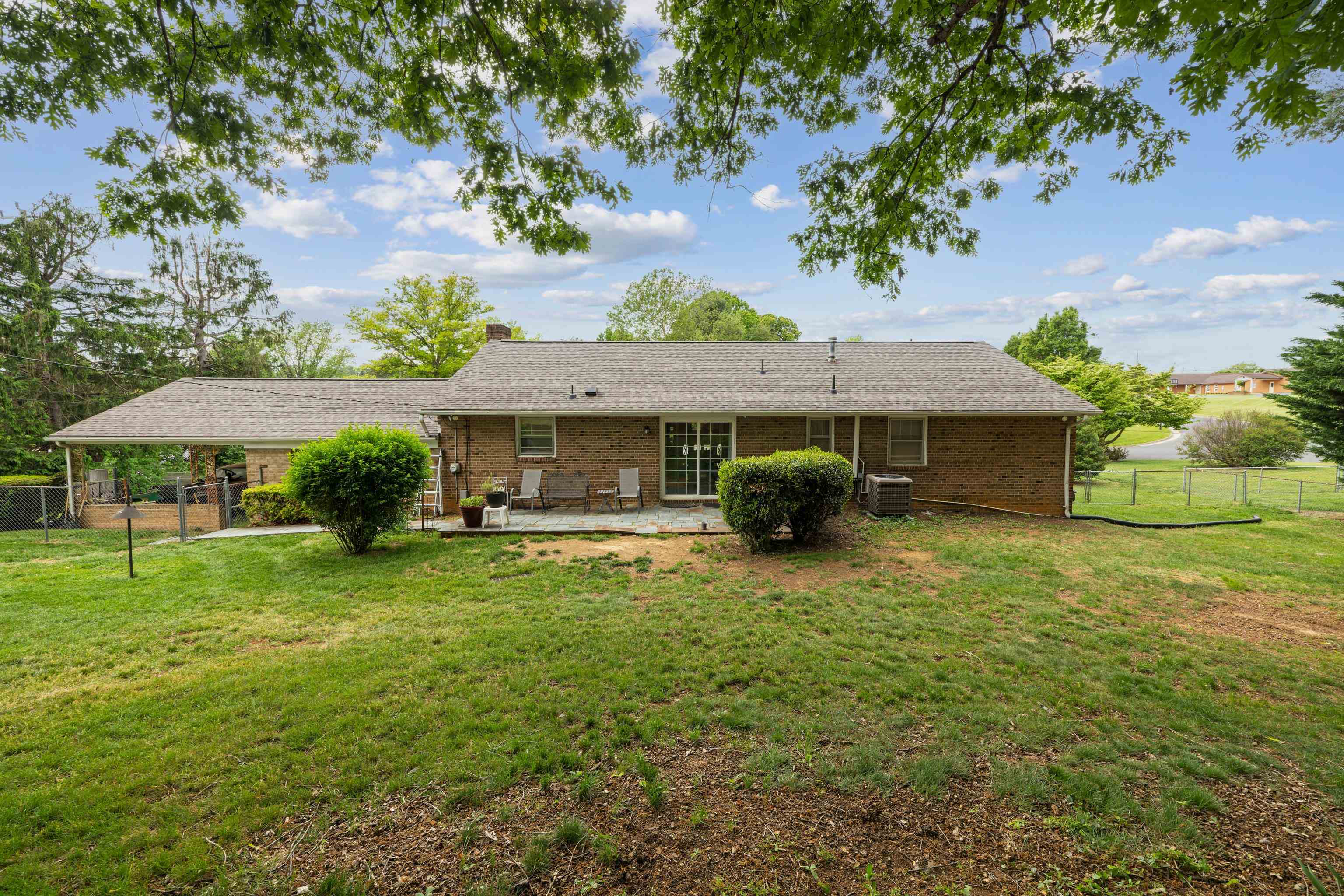 708 WOODSIDE LN, WAYNESBORO, Virginia 22980, 3 Bedrooms Bedrooms, ,2 BathroomsBathrooms,Residential,708 WOODSIDE LN,666074 MLS # 666074