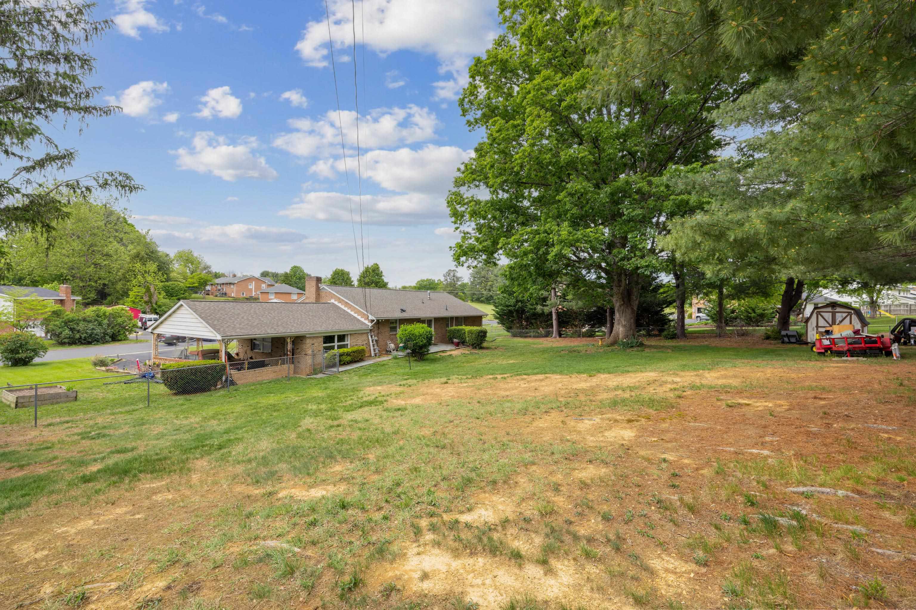 708 WOODSIDE LN, WAYNESBORO, Virginia 22980, 3 Bedrooms Bedrooms, ,2 BathroomsBathrooms,Residential,708 WOODSIDE LN,666074 MLS # 666074
