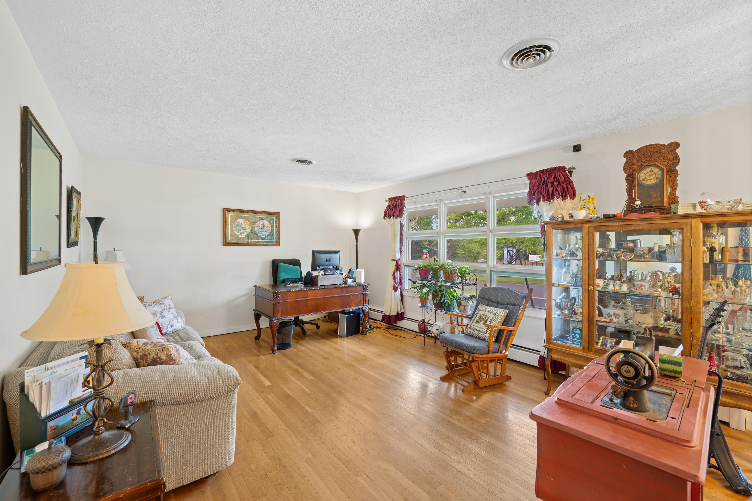708 WOODSIDE LN, WAYNESBORO, Virginia 22980, 3 Bedrooms Bedrooms, ,2 BathroomsBathrooms,Residential,708 WOODSIDE LN,666074 MLS # 666074