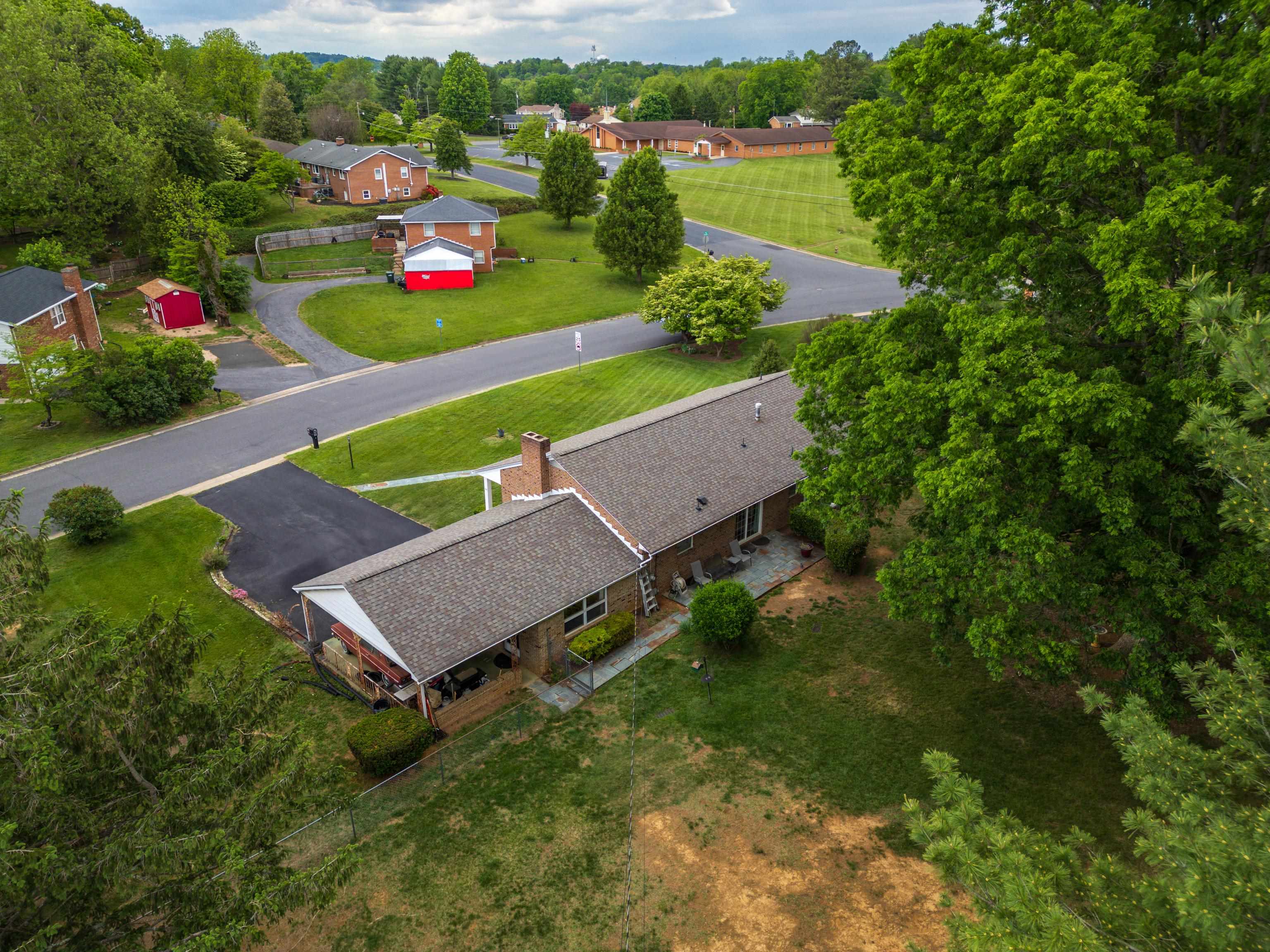 708 WOODSIDE LN, WAYNESBORO, Virginia 22980, 3 Bedrooms Bedrooms, ,2 BathroomsBathrooms,Residential,708 WOODSIDE LN,666074 MLS # 666074