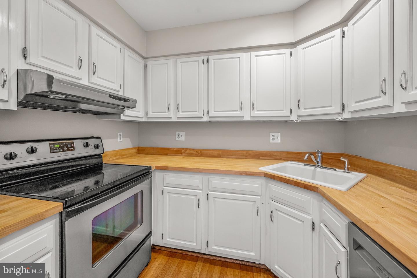 15435 BEACHWATER CT, DUMFRIES, Virginia 22025, 3 Bedrooms Bedrooms, ,2 BathroomsBathrooms,Residential,For sale,15435 BEACHWATER CT,VAPW2094410 MLS # VAPW2094410