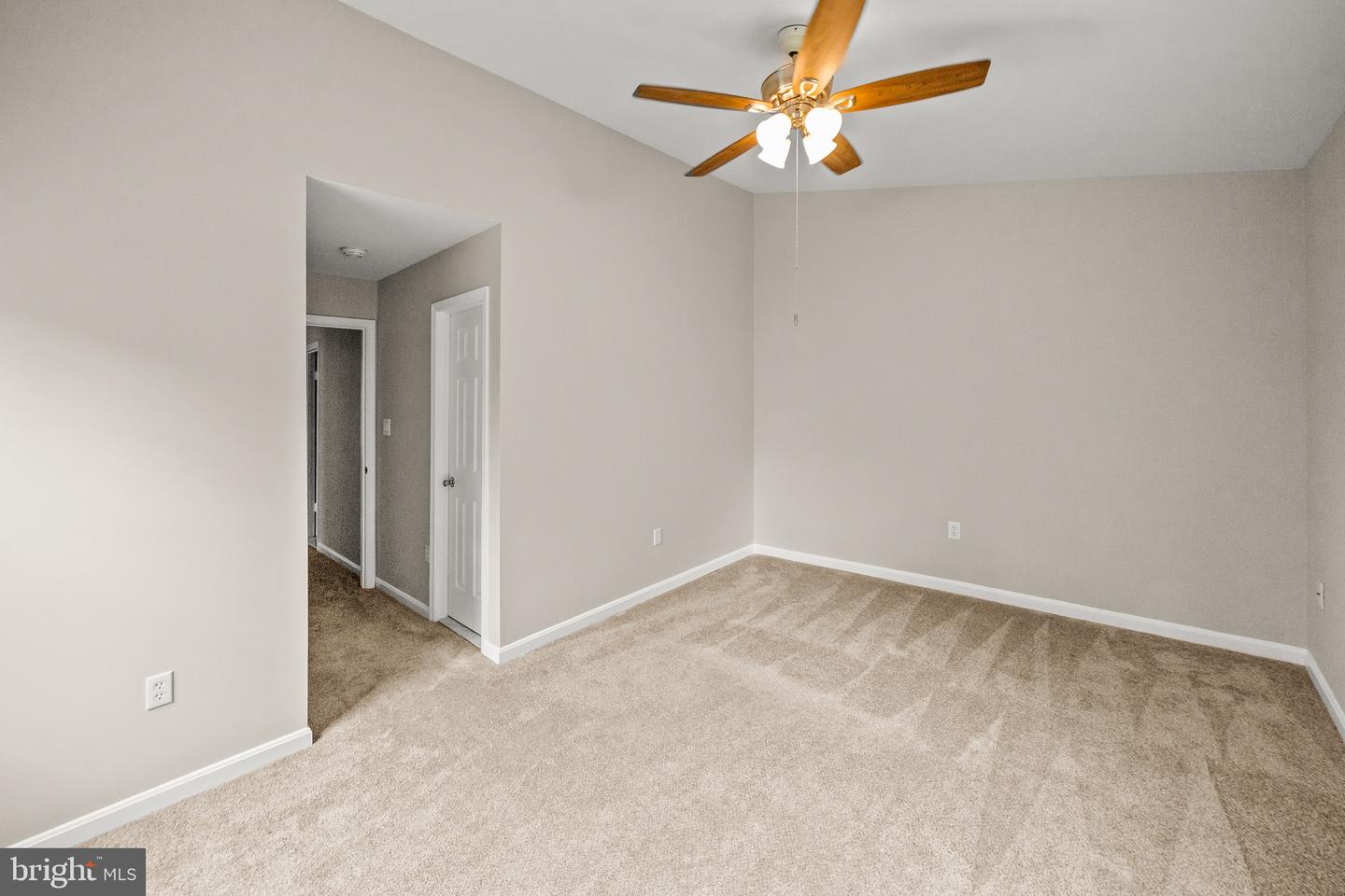 15435 BEACHWATER CT, DUMFRIES, Virginia 22025, 3 Bedrooms Bedrooms, ,2 BathroomsBathrooms,Residential,For sale,15435 BEACHWATER CT,VAPW2094410 MLS # VAPW2094410