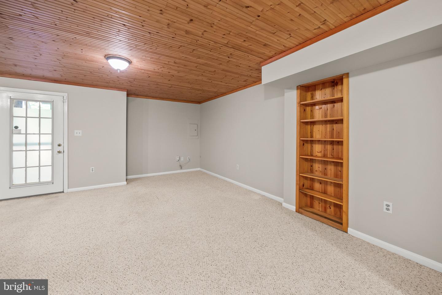 15435 BEACHWATER CT, DUMFRIES, Virginia 22025, 3 Bedrooms Bedrooms, ,2 BathroomsBathrooms,Residential,For sale,15435 BEACHWATER CT,VAPW2094410 MLS # VAPW2094410