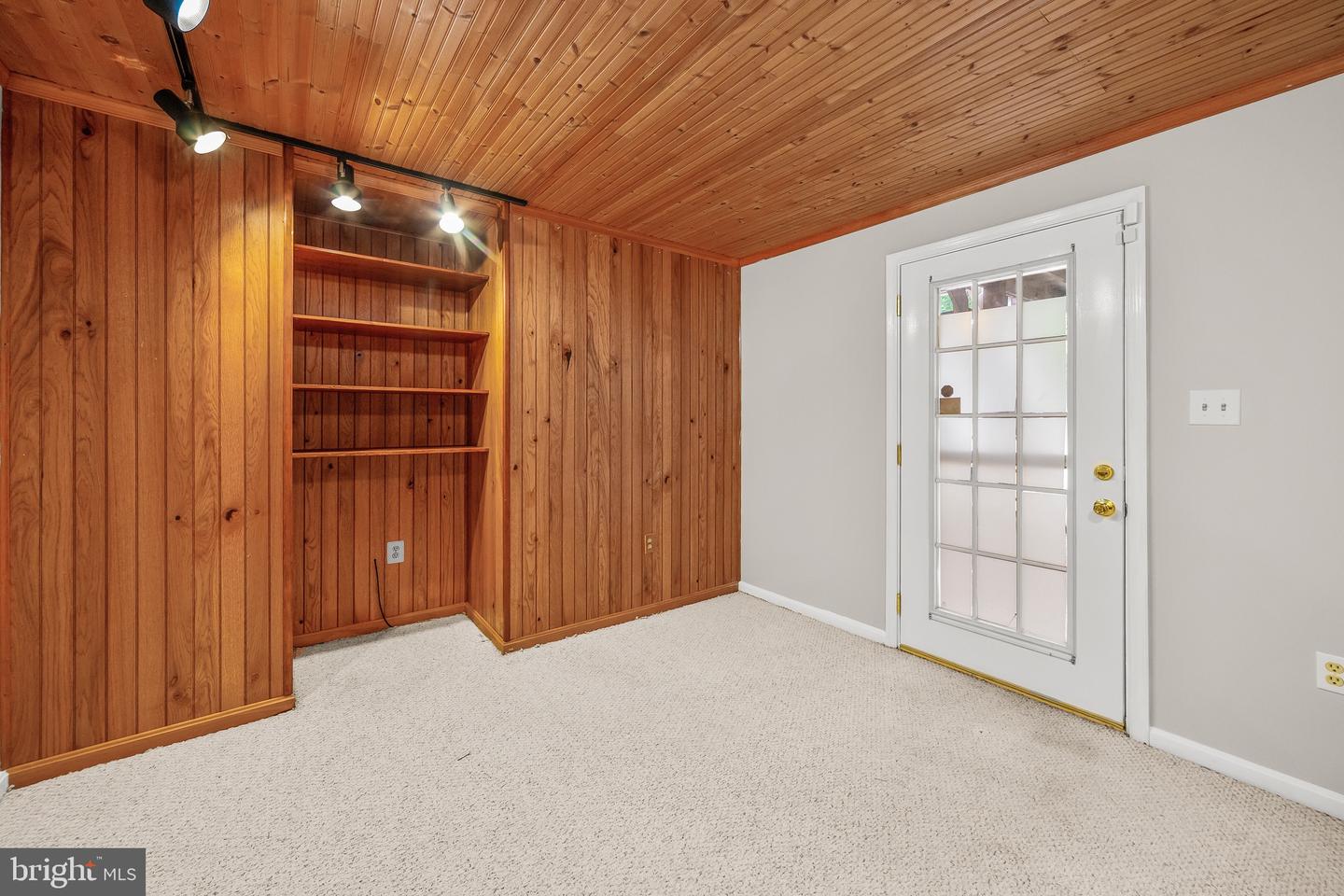 15435 BEACHWATER CT, DUMFRIES, Virginia 22025, 3 Bedrooms Bedrooms, ,2 BathroomsBathrooms,Residential,For sale,15435 BEACHWATER CT,VAPW2094410 MLS # VAPW2094410