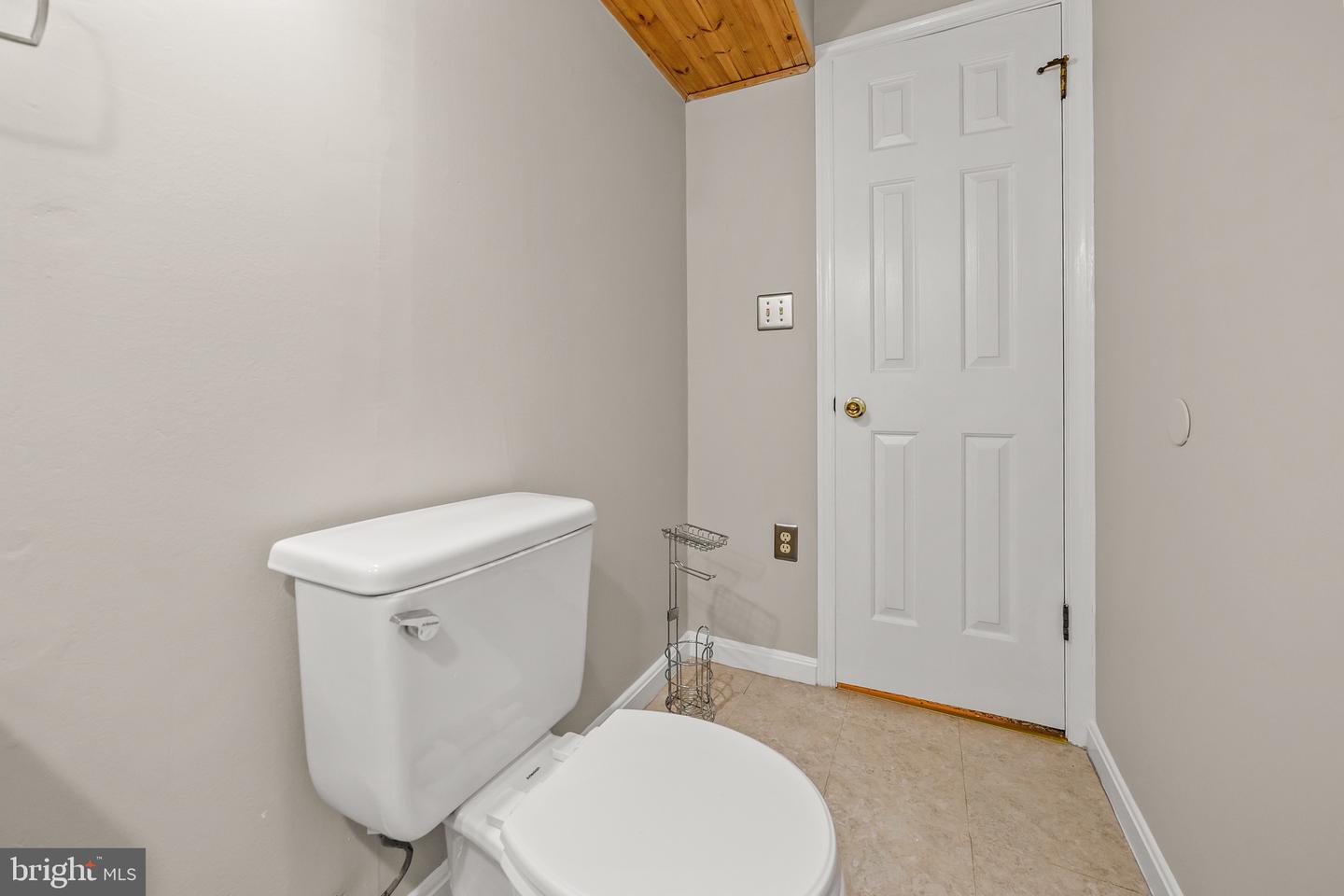 15435 BEACHWATER CT, DUMFRIES, Virginia 22025, 3 Bedrooms Bedrooms, ,2 BathroomsBathrooms,Residential,For sale,15435 BEACHWATER CT,VAPW2094410 MLS # VAPW2094410