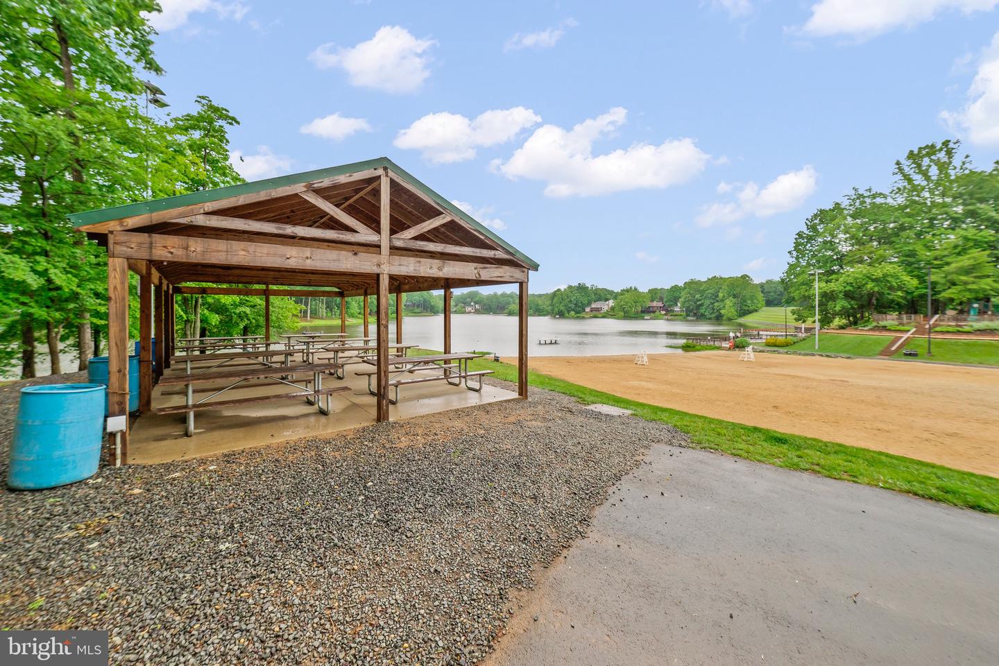 15435 BEACHWATER CT, DUMFRIES, Virginia 22025, 3 Bedrooms Bedrooms, ,2 BathroomsBathrooms,Residential,For sale,15435 BEACHWATER CT,VAPW2094410 MLS # VAPW2094410