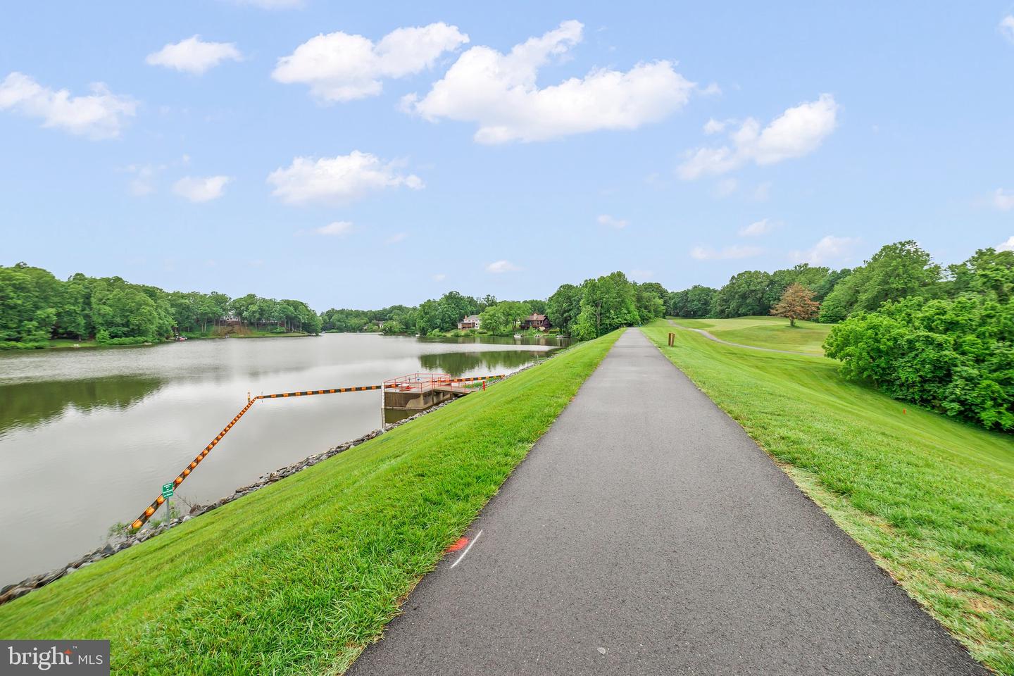15435 BEACHWATER CT, DUMFRIES, Virginia 22025, 3 Bedrooms Bedrooms, ,2 BathroomsBathrooms,Residential,For sale,15435 BEACHWATER CT,VAPW2094410 MLS # VAPW2094410