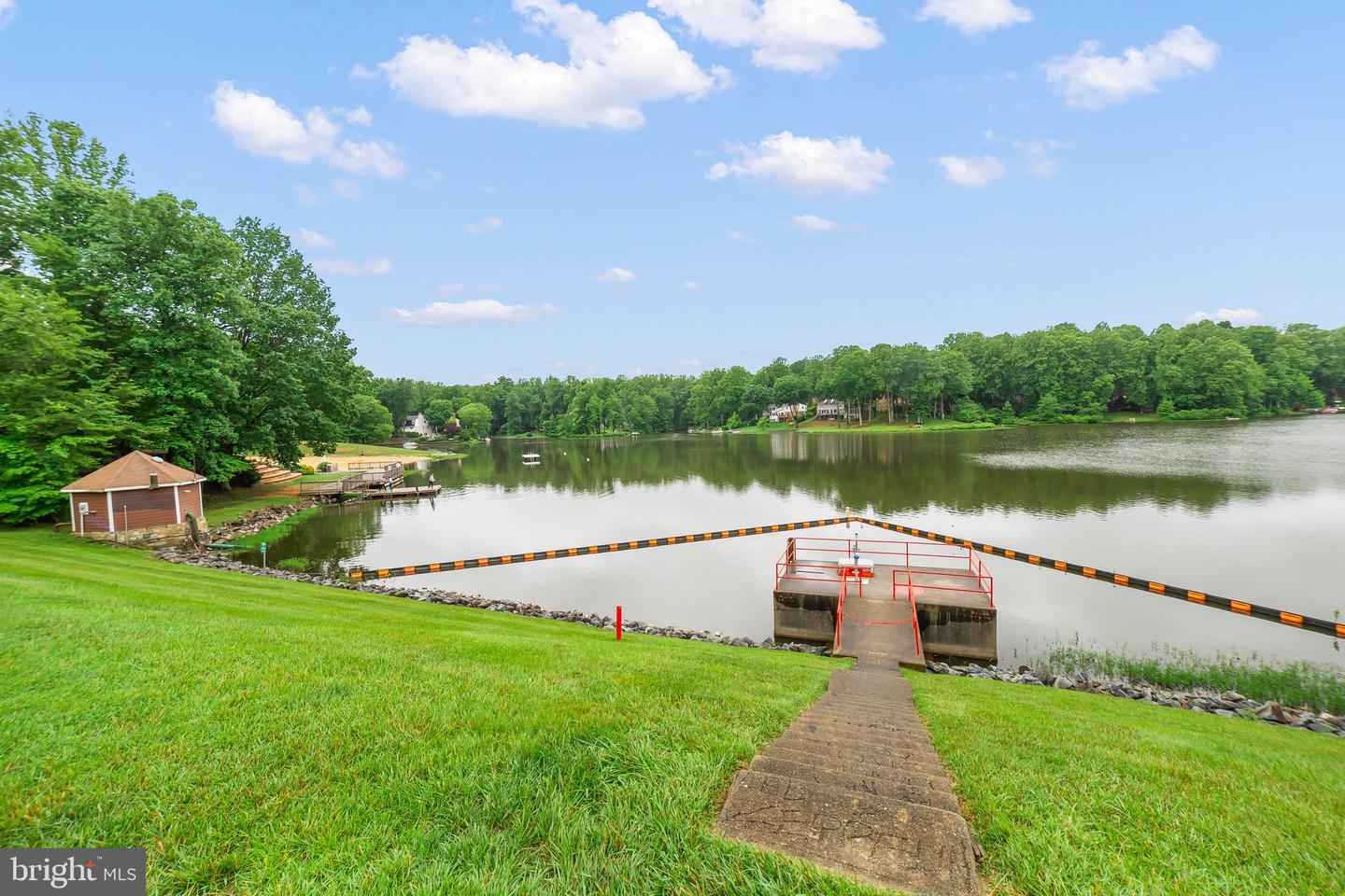 15435 BEACHWATER CT, DUMFRIES, Virginia 22025, 3 Bedrooms Bedrooms, ,2 BathroomsBathrooms,Residential,For sale,15435 BEACHWATER CT,VAPW2094410 MLS # VAPW2094410