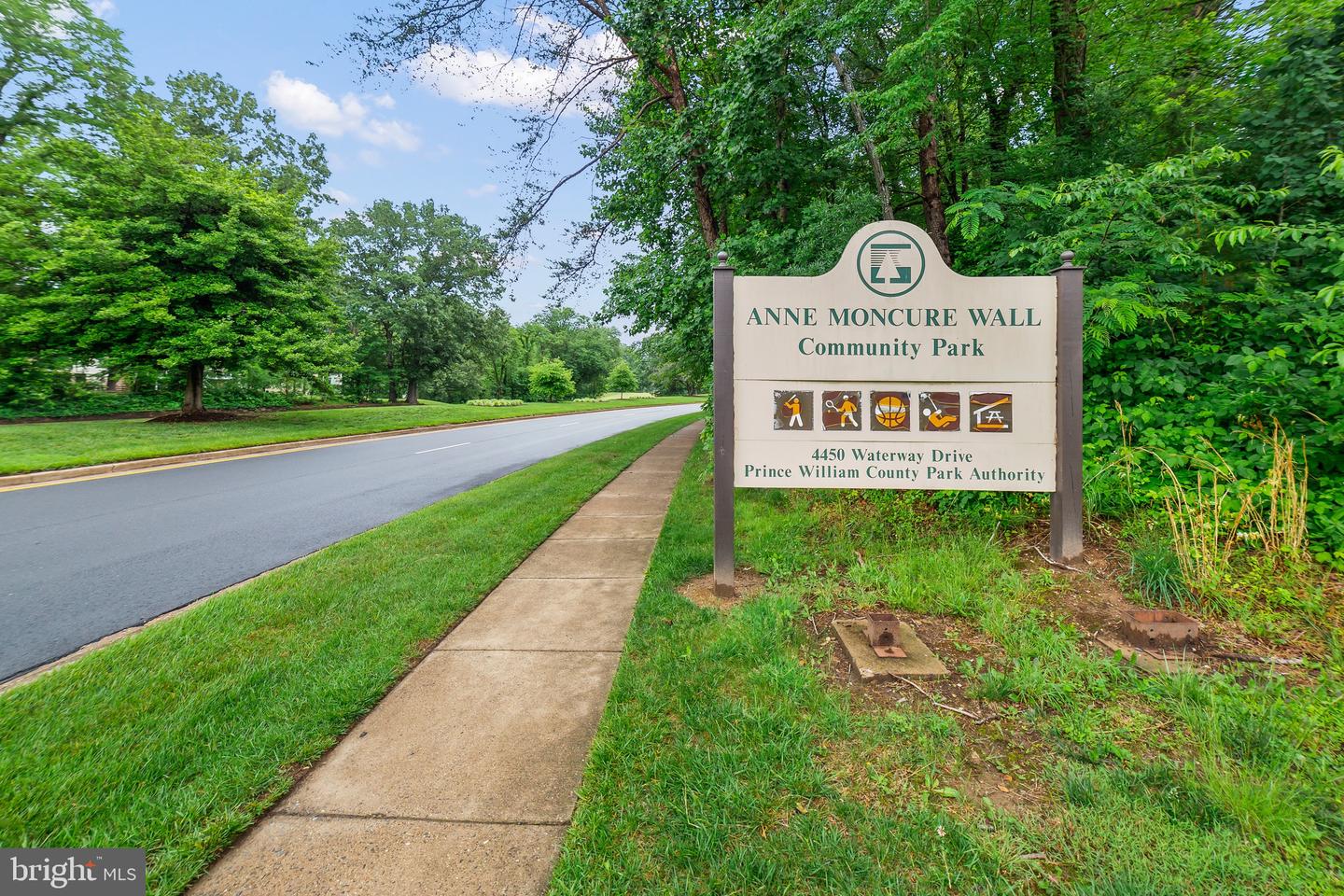 15435 BEACHWATER CT, DUMFRIES, Virginia 22025, 3 Bedrooms Bedrooms, ,2 BathroomsBathrooms,Residential,For sale,15435 BEACHWATER CT,VAPW2094410 MLS # VAPW2094410