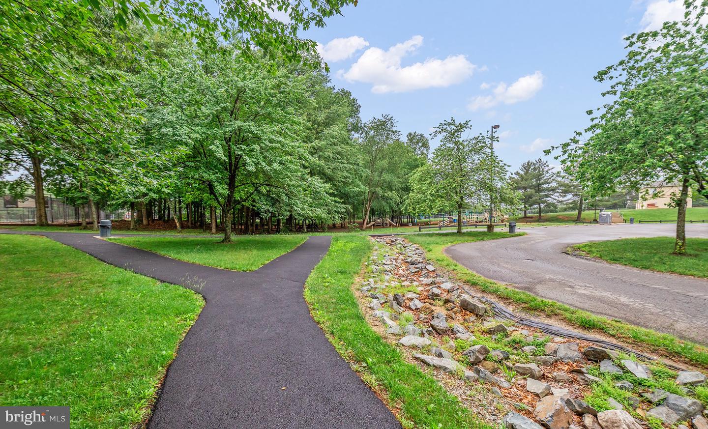 15435 BEACHWATER CT, DUMFRIES, Virginia 22025, 3 Bedrooms Bedrooms, ,2 BathroomsBathrooms,Residential,For sale,15435 BEACHWATER CT,VAPW2094410 MLS # VAPW2094410