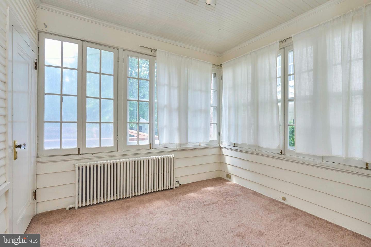 3406 3RD ST N, ARLINGTON, Virginia 22201, 5 Bedrooms Bedrooms, ,3 BathroomsBathrooms,Residential,For sale,3406 3RD ST N,VAAR2057426 MLS # VAAR2057426