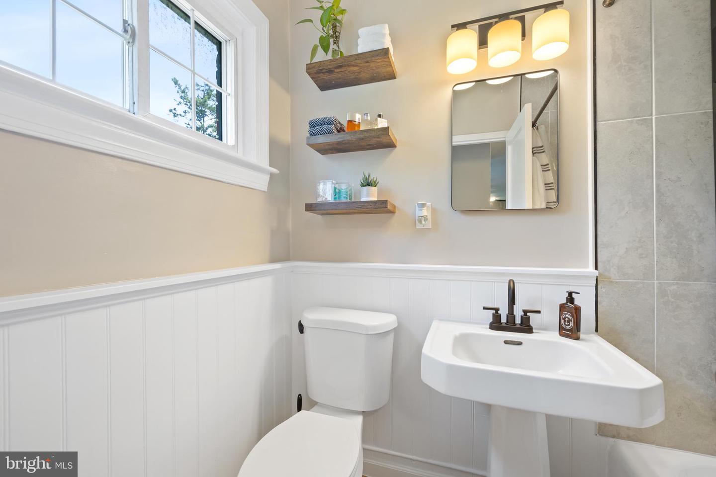 3312 MARTHA CUSTIS DR, ALEXANDRIA, Virginia 22302, 1 Bedroom Bedrooms, ,1 BathroomBathrooms,Residential,For sale,3312 MARTHA CUSTIS DR,VAAX2045504 MLS # VAAX2045504