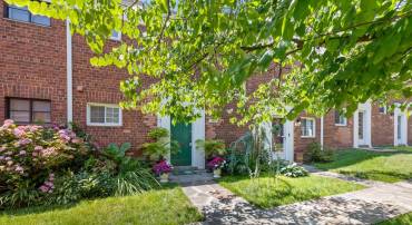 3312 MARTHA CUSTIS DR, ALEXANDRIA, Virginia 22302, 1 Bedroom Bedrooms, ,1 BathroomBathrooms,Residential,For sale,3312 MARTHA CUSTIS DR,VAAX2045504 MLS # VAAX2045504