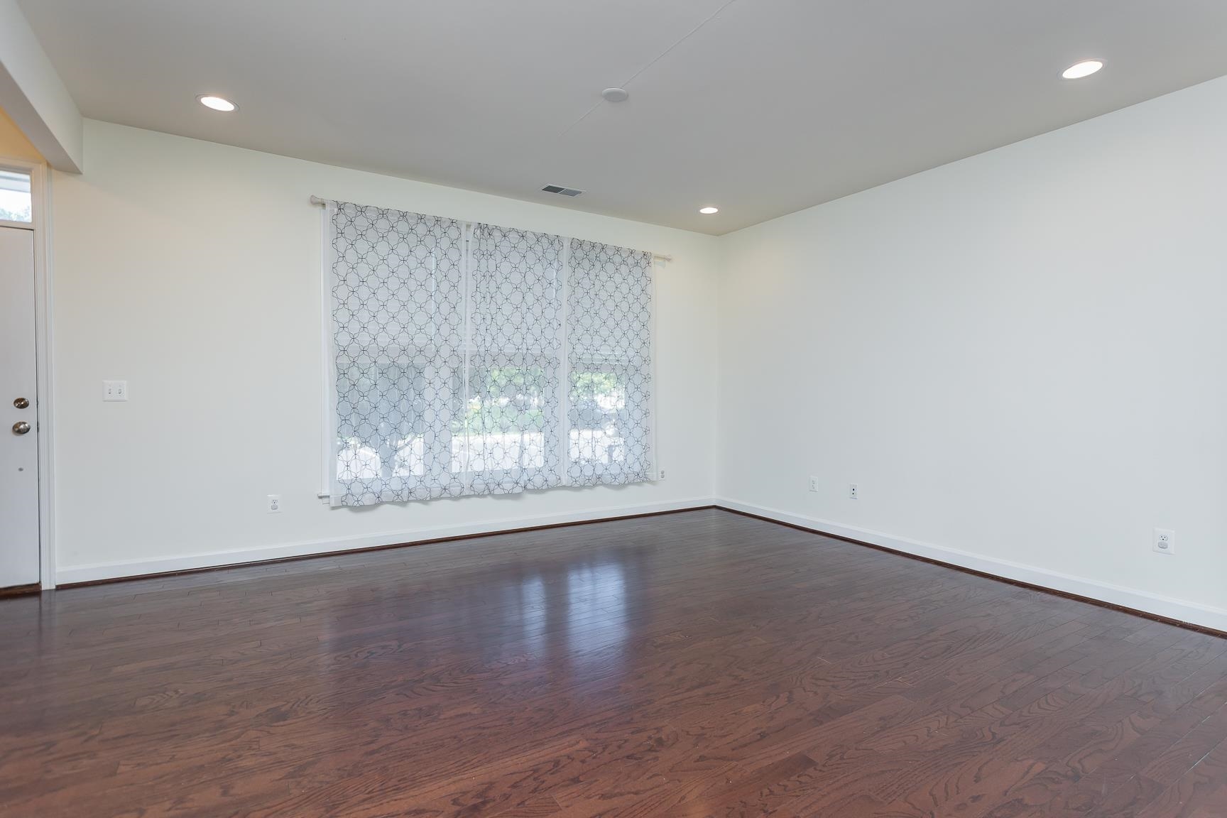 3267 BATTERY PARK PL, ROCKINGHAM, Virginia 22801, 3 Bedrooms Bedrooms, ,2 BathroomsBathrooms,Residential,3267 BATTERY PARK PL,666077 MLS # 666077