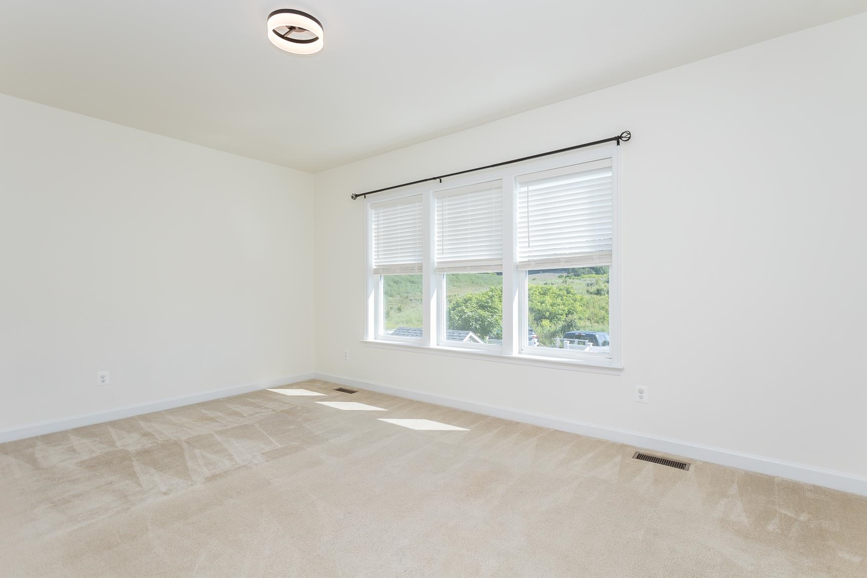 3267 BATTERY PARK PL, ROCKINGHAM, Virginia 22801, 3 Bedrooms Bedrooms, ,2 BathroomsBathrooms,Residential,3267 BATTERY PARK PL,666077 MLS # 666077