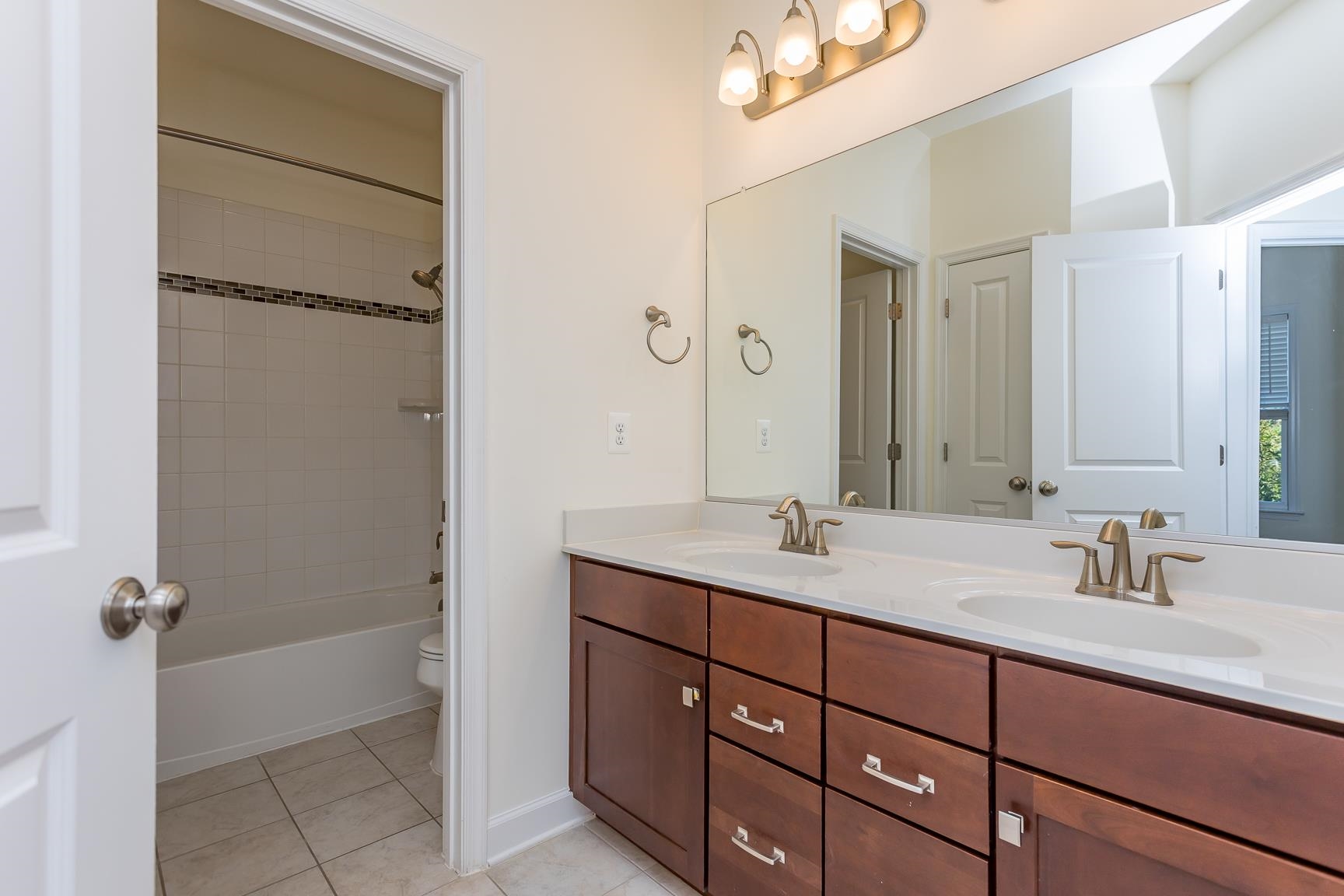3267 BATTERY PARK PL, ROCKINGHAM, Virginia 22801, 3 Bedrooms Bedrooms, ,2 BathroomsBathrooms,Residential,3267 BATTERY PARK PL,666077 MLS # 666077