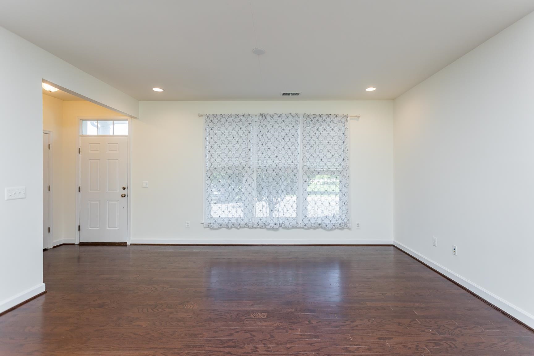 3267 BATTERY PARK PL, ROCKINGHAM, Virginia 22801, 3 Bedrooms Bedrooms, ,2 BathroomsBathrooms,Residential,3267 BATTERY PARK PL,666077 MLS # 666077