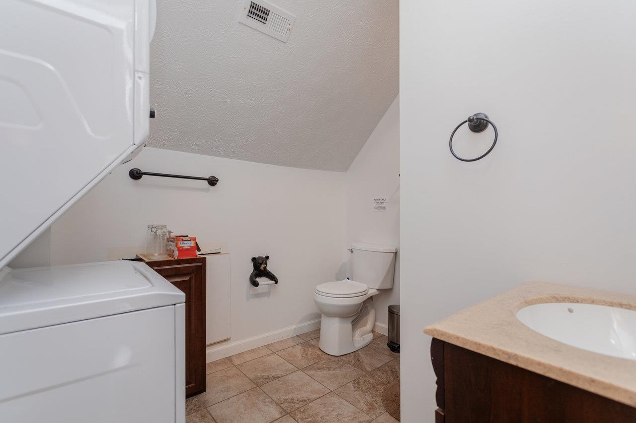 159 PARK VIEW LN, SHENANDOAH, Virginia 22849, 3 Bedrooms Bedrooms, ,2 BathroomsBathrooms,Residential,159 PARK VIEW LN,666082 MLS # 666082