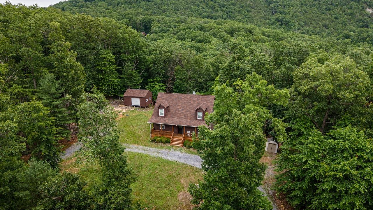 159 PARK VIEW LN, SHENANDOAH, Virginia 22849, 3 Bedrooms Bedrooms, ,2 BathroomsBathrooms,Residential,159 PARK VIEW LN,666082 MLS # 666082