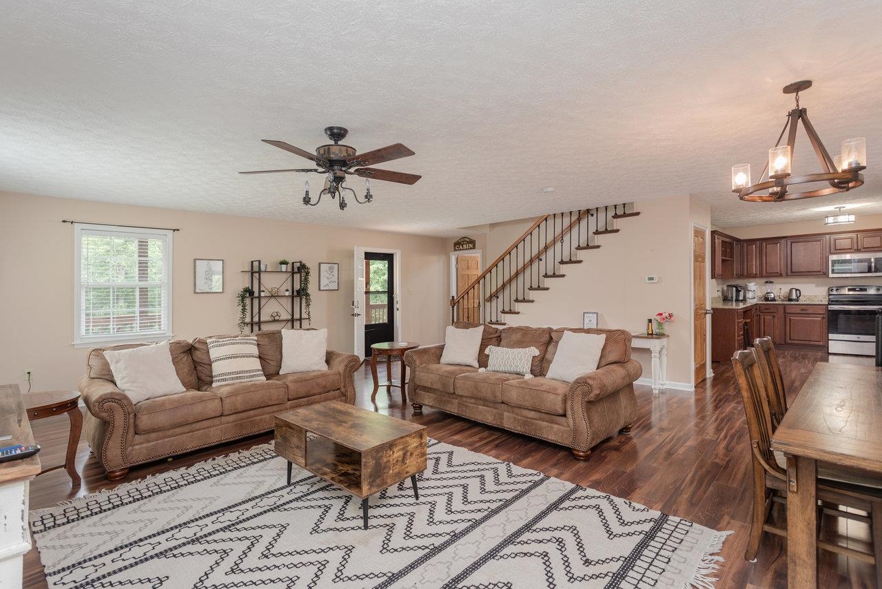 159 PARK VIEW LN, SHENANDOAH, Virginia 22849, 3 Bedrooms Bedrooms, ,2 BathroomsBathrooms,Residential,159 PARK VIEW LN,666082 MLS # 666082