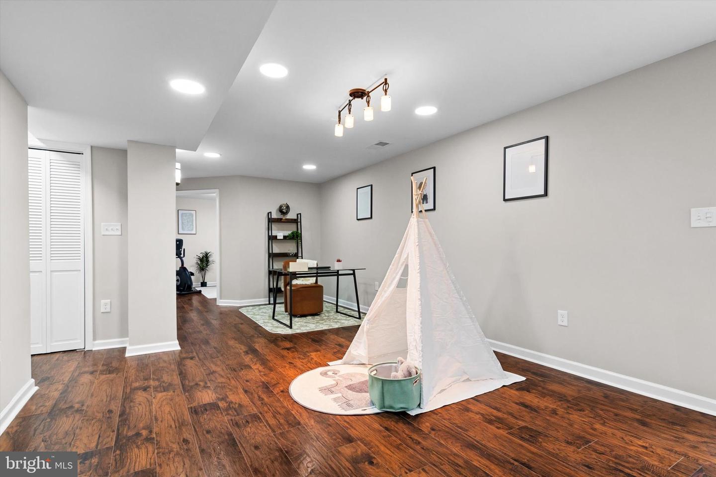 15737 MARBURY HEIGHTS WAY, DUMFRIES, Virginia 22025, 4 Bedrooms Bedrooms, ,3 BathroomsBathrooms,Residential,For sale,15737 MARBURY HEIGHTS WAY,VAPW2095714 MLS # VAPW2095714