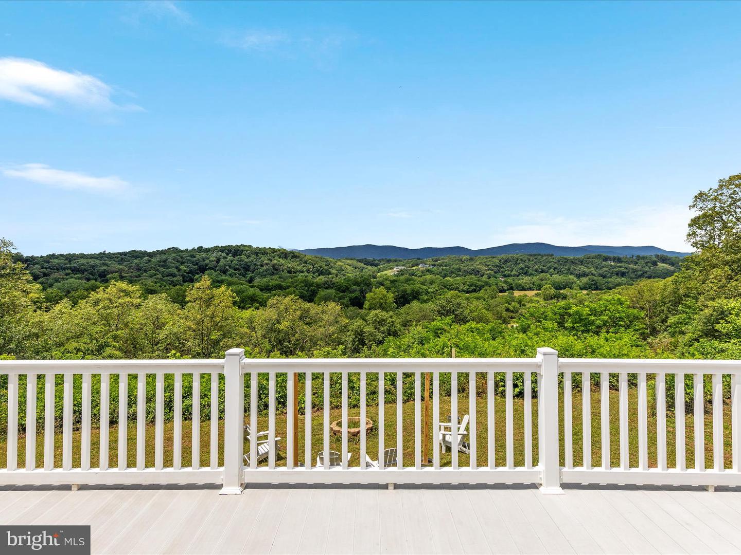 400 DEER RUN CIR, FRONT ROYAL, Virginia 22630, 4 Bedrooms Bedrooms, ,3 BathroomsBathrooms,Residential,For sale,400 DEER RUN CIR,VAWR2011476 MLS # VAWR2011476