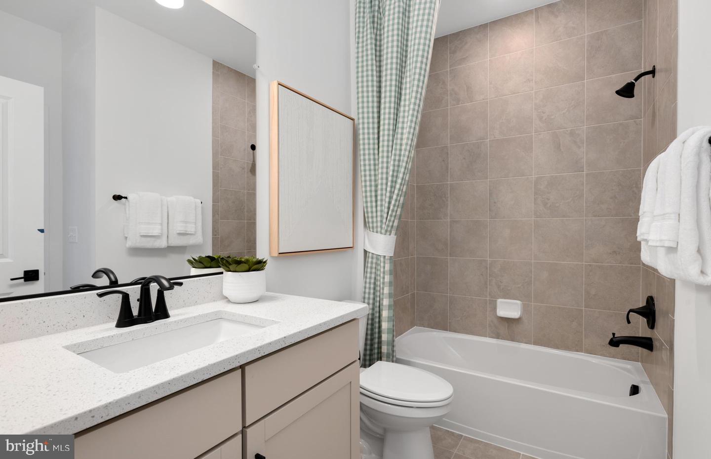 18445 SUGAR SNAP CIR, LEESBURG, Virginia 20176, 5 Bedrooms Bedrooms, ,5 BathroomsBathrooms,Residential,For sale,18445 SUGAR SNAP CIR,VALO2099794 MLS # VALO2099794