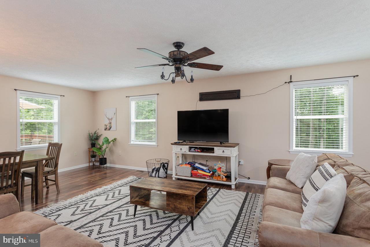 159 PARK VIEW LN, SHENANDOAH, Virginia 22849, 3 Bedrooms Bedrooms, ,2 BathroomsBathrooms,Residential,For sale,159 PARK VIEW LN,VAPA2005034 MLS # VAPA2005034