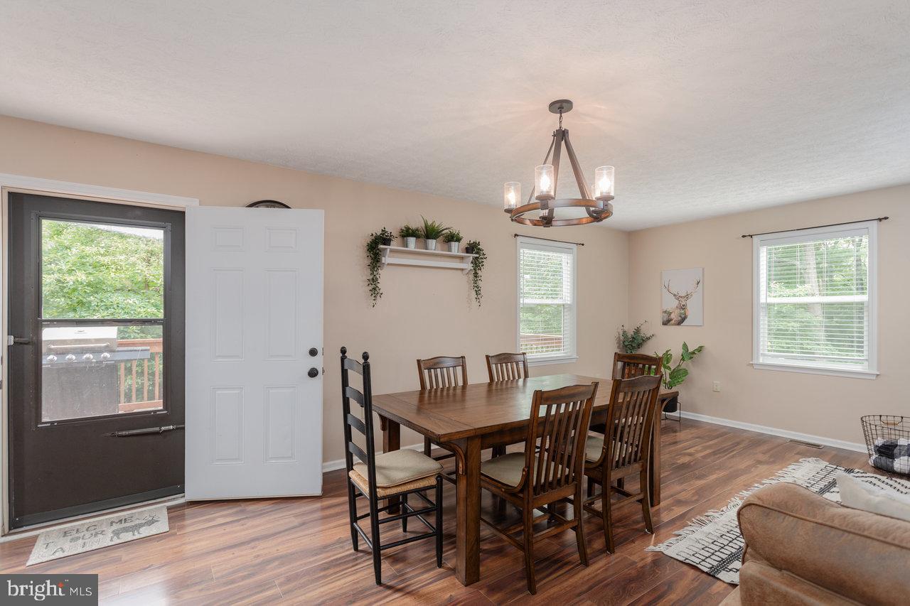 159 PARK VIEW LN, SHENANDOAH, Virginia 22849, 3 Bedrooms Bedrooms, ,2 BathroomsBathrooms,Residential,For sale,159 PARK VIEW LN,VAPA2005034 MLS # VAPA2005034