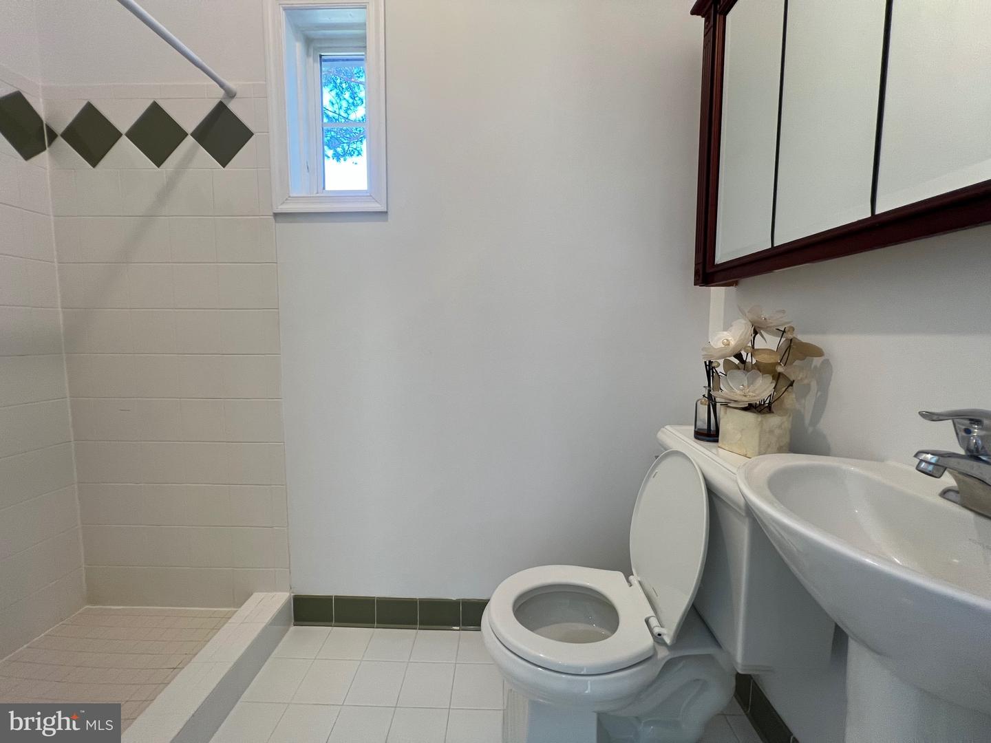 9872 RED HILL RD, SPOTSYLVANIA, Virginia 22553, 4 Bedrooms Bedrooms, ,3 BathroomsBathrooms,Residential,For sale,9872 RED HILL RD,VASP2034028 MLS # VASP2034028
