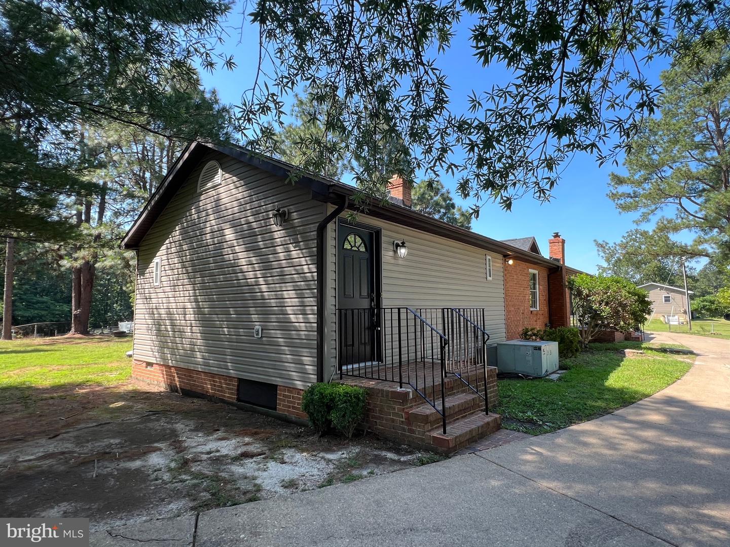 9872 RED HILL RD, SPOTSYLVANIA, Virginia 22553, 4 Bedrooms Bedrooms, ,3 BathroomsBathrooms,Residential,For sale,9872 RED HILL RD,VASP2034028 MLS # VASP2034028