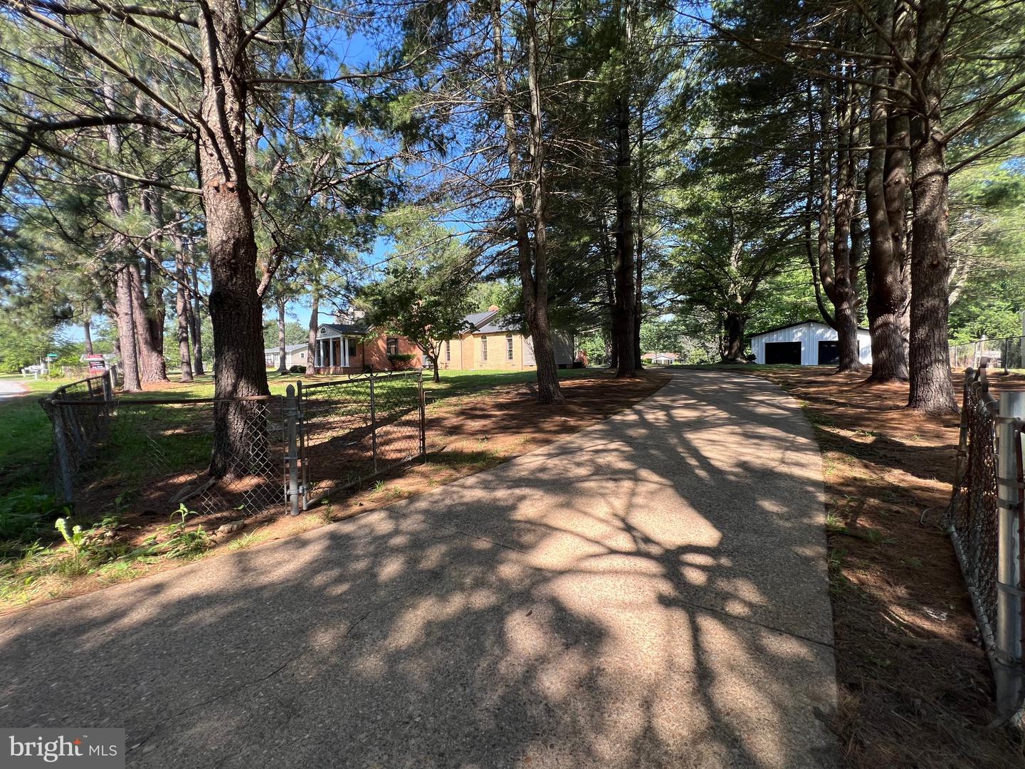 9872 RED HILL RD, SPOTSYLVANIA, Virginia 22553, 4 Bedrooms Bedrooms, ,3 BathroomsBathrooms,Residential,For sale,9872 RED HILL RD,VASP2034028 MLS # VASP2034028