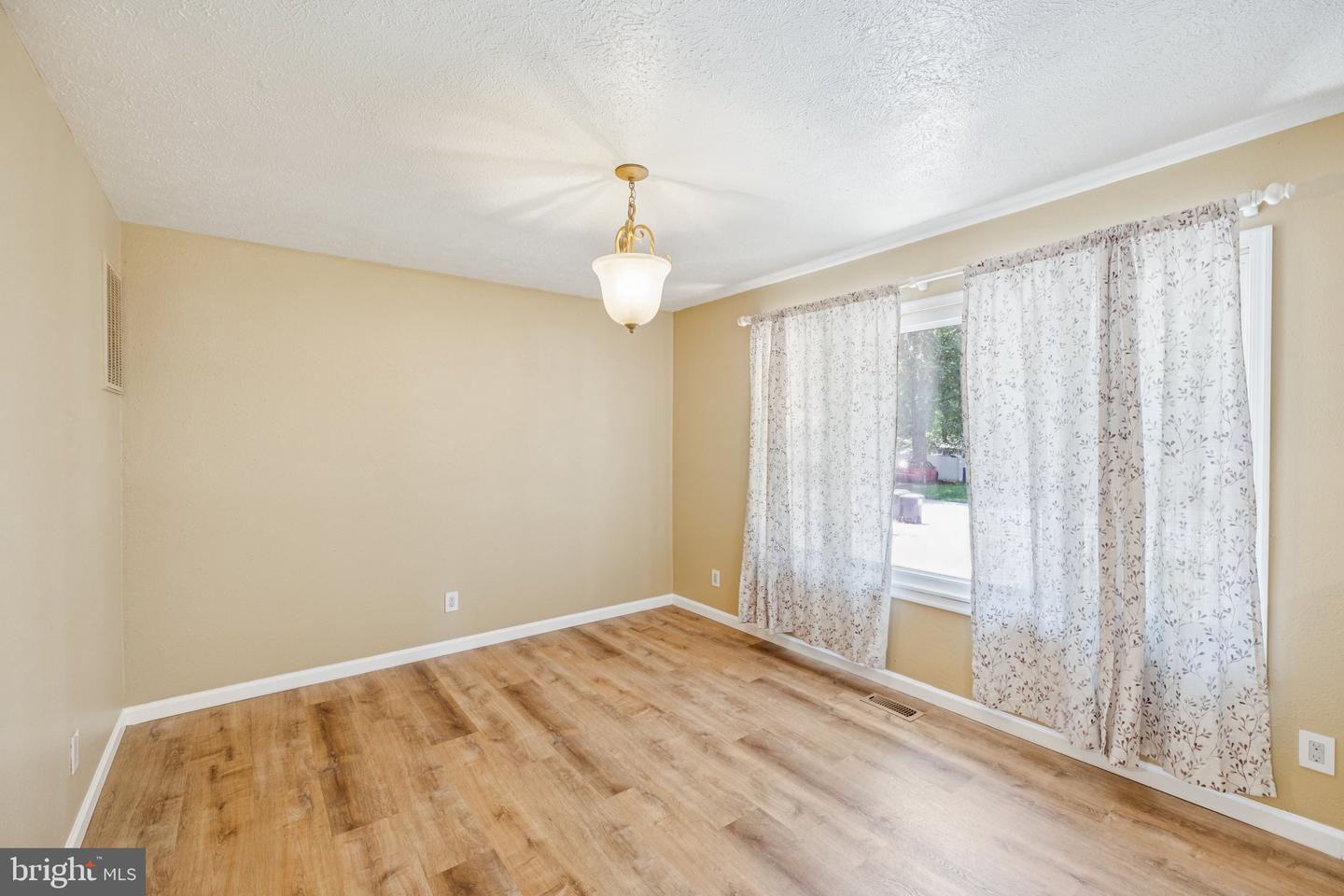 10603 BLUEBIRD LN, SPOTSYLVANIA, Virginia 22553, 3 Bedrooms Bedrooms, ,1 BathroomBathrooms,Residential,For sale,10603 BLUEBIRD LN,VASP2034036 MLS # VASP2034036