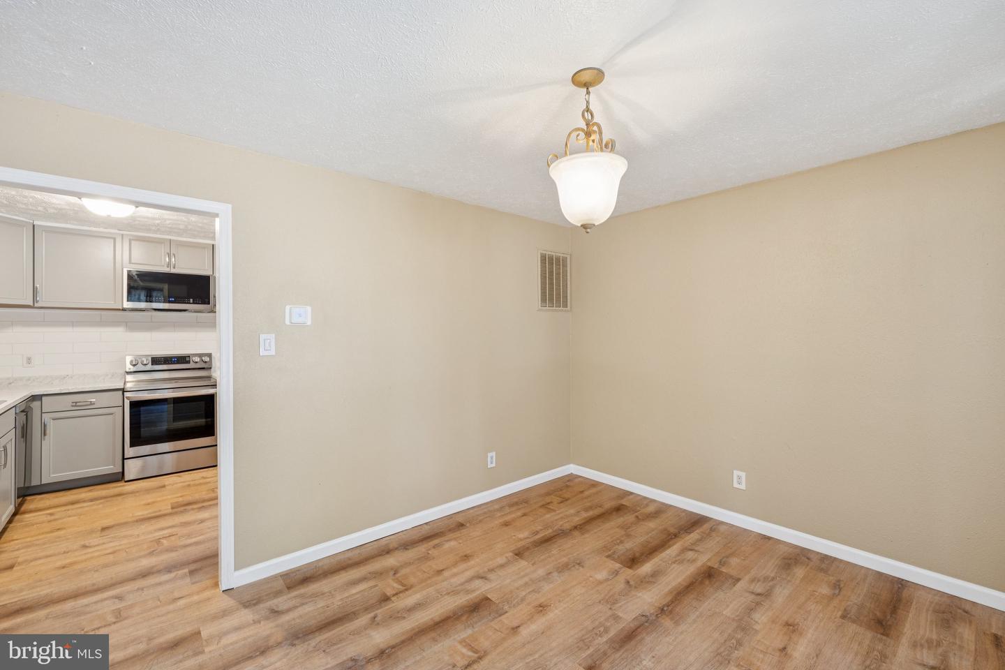 10603 BLUEBIRD LN, SPOTSYLVANIA, Virginia 22553, 3 Bedrooms Bedrooms, ,1 BathroomBathrooms,Residential,For sale,10603 BLUEBIRD LN,VASP2034036 MLS # VASP2034036
