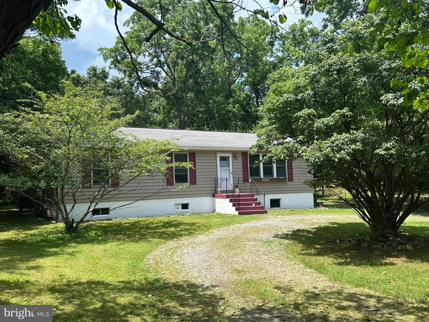 513 RUSSELL RD, BERRYVILLE, Virginia 22611, 3 Bedrooms Bedrooms, ,1 BathroomBathrooms,Residential,For sale,513 RUSSELL RD,VACL2003858 MLS # VACL2003858