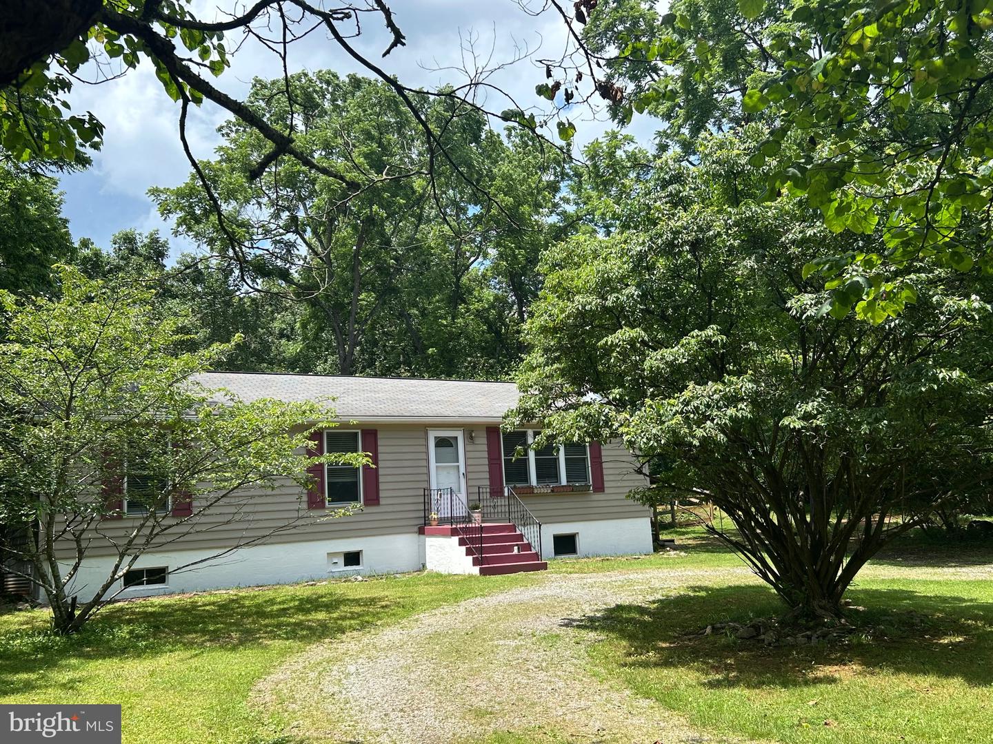 513 RUSSELL RD, BERRYVILLE, Virginia 22611, 3 Bedrooms Bedrooms, ,1 BathroomBathrooms,Residential,For sale,513 RUSSELL RD,VACL2003858 MLS # VACL2003858