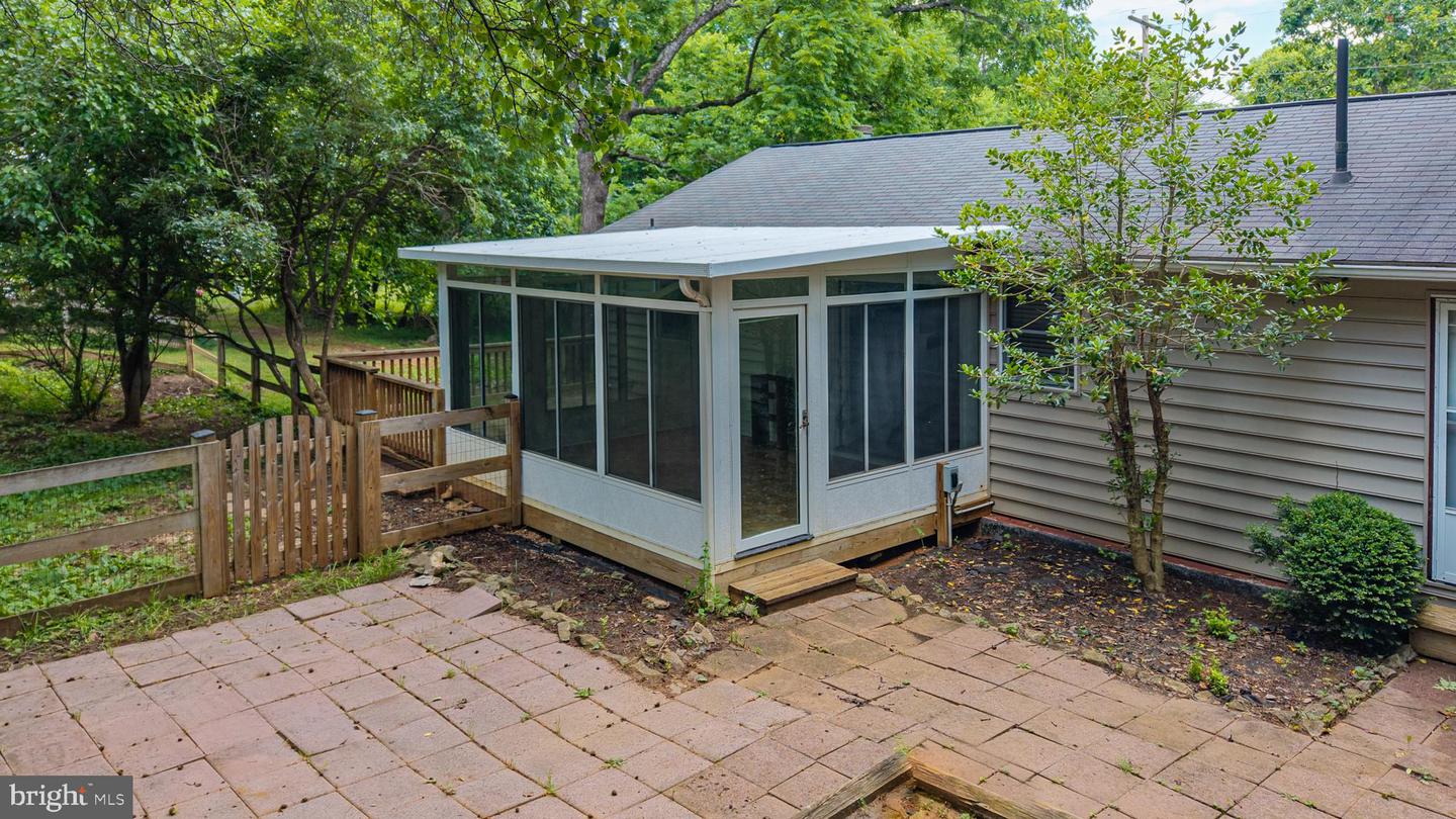 513 RUSSELL RD, BERRYVILLE, Virginia 22611, 3 Bedrooms Bedrooms, ,1 BathroomBathrooms,Residential,For sale,513 RUSSELL RD,VACL2003858 MLS # VACL2003858