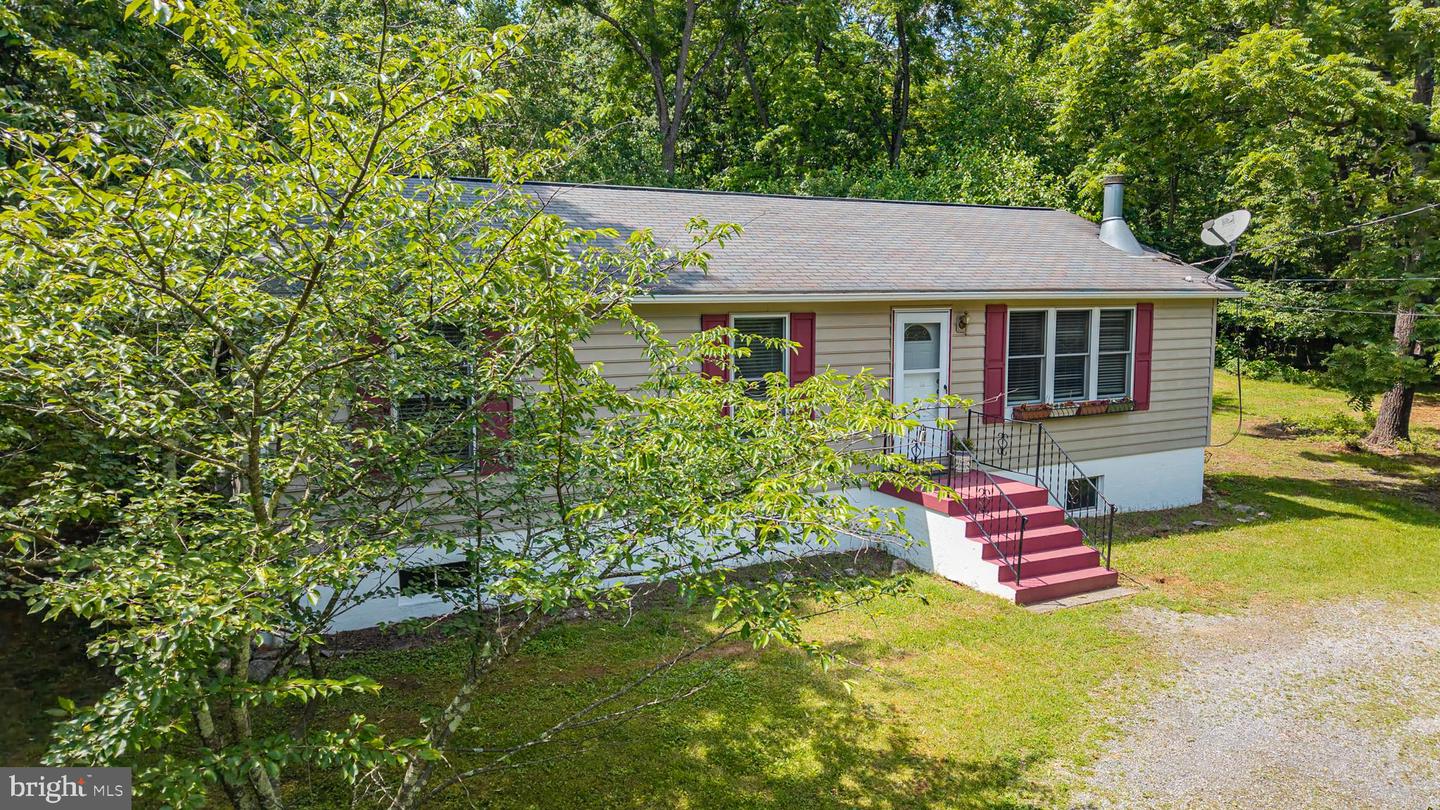 513 RUSSELL RD, BERRYVILLE, Virginia 22611, 3 Bedrooms Bedrooms, ,1 BathroomBathrooms,Residential,For sale,513 RUSSELL RD,VACL2003858 MLS # VACL2003858