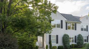 220 BUTTERCUP LN, CHARLOTTESVILLE, Virginia 22902, 4 Bedrooms Bedrooms, ,3 BathroomsBathrooms,Residential,For sale,220 BUTTERCUP LN,666004 MLS # 666004