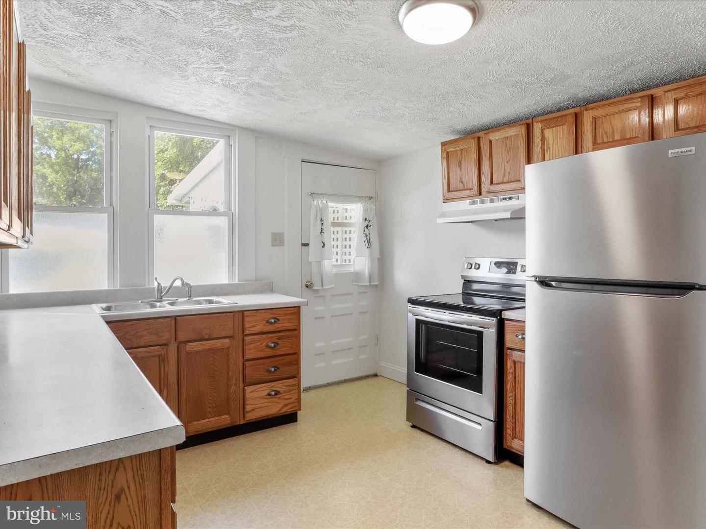 215 SHENANDOAH AVE, EDINBURG, Virginia 22824, 2 Bedrooms Bedrooms, ,1 BathroomBathrooms,Residential,For sale,215 SHENANDOAH AVE,VASH2011770 MLS # VASH2011770