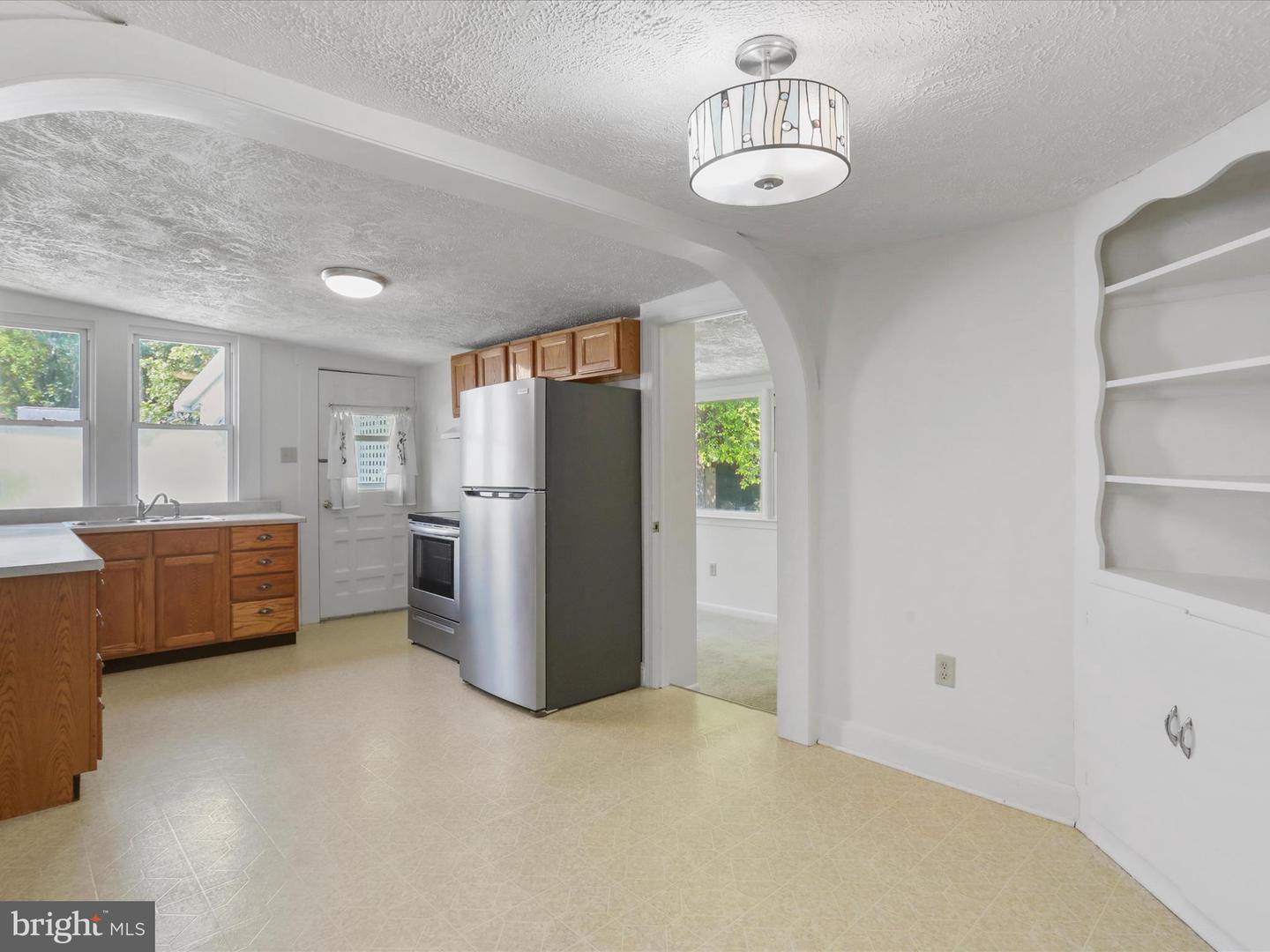215 SHENANDOAH AVE, EDINBURG, Virginia 22824, 2 Bedrooms Bedrooms, ,1 BathroomBathrooms,Residential,For sale,215 SHENANDOAH AVE,VASH2011770 MLS # VASH2011770