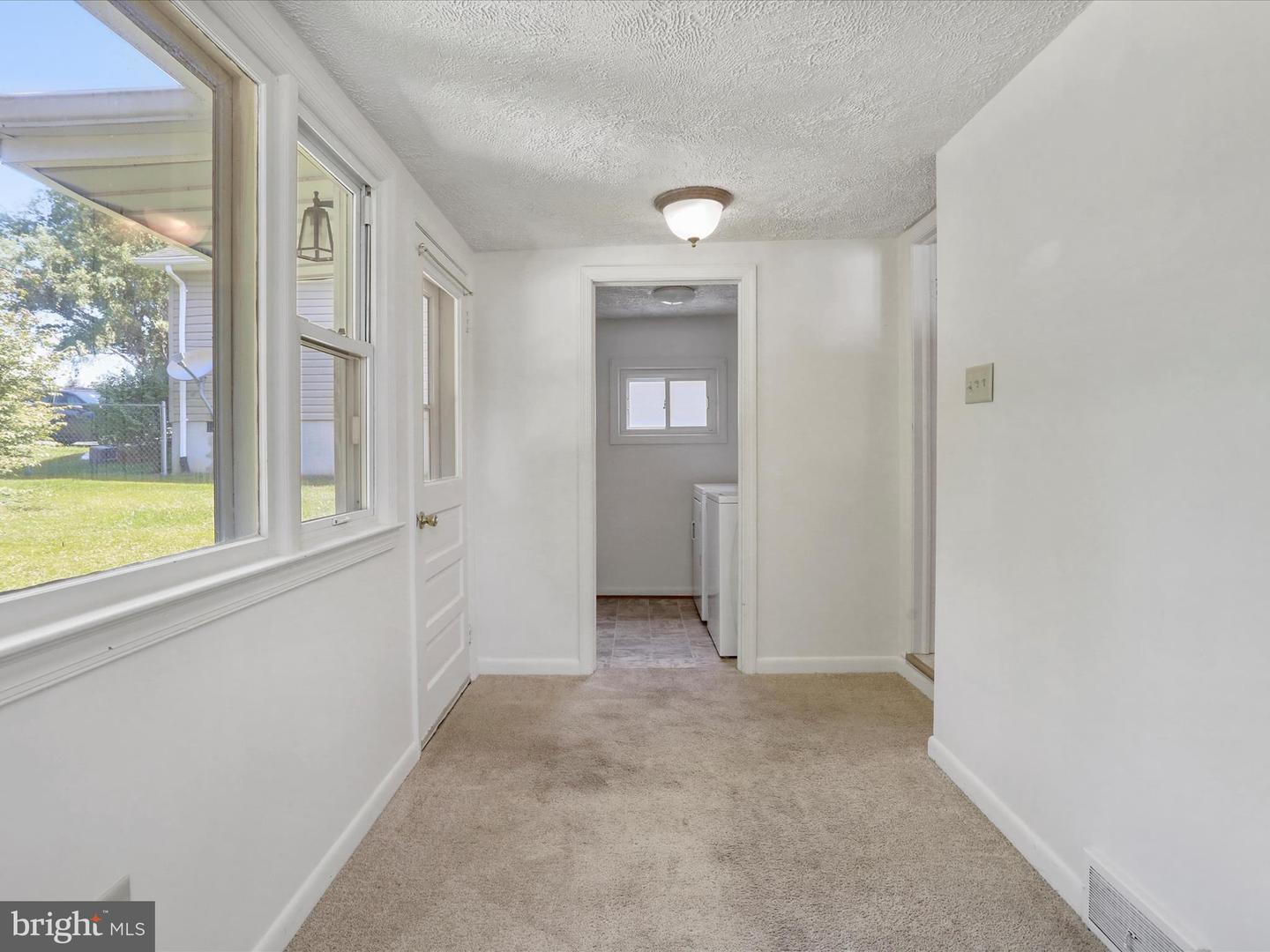 215 SHENANDOAH AVE, EDINBURG, Virginia 22824, 2 Bedrooms Bedrooms, ,1 BathroomBathrooms,Residential,For sale,215 SHENANDOAH AVE,VASH2011770 MLS # VASH2011770